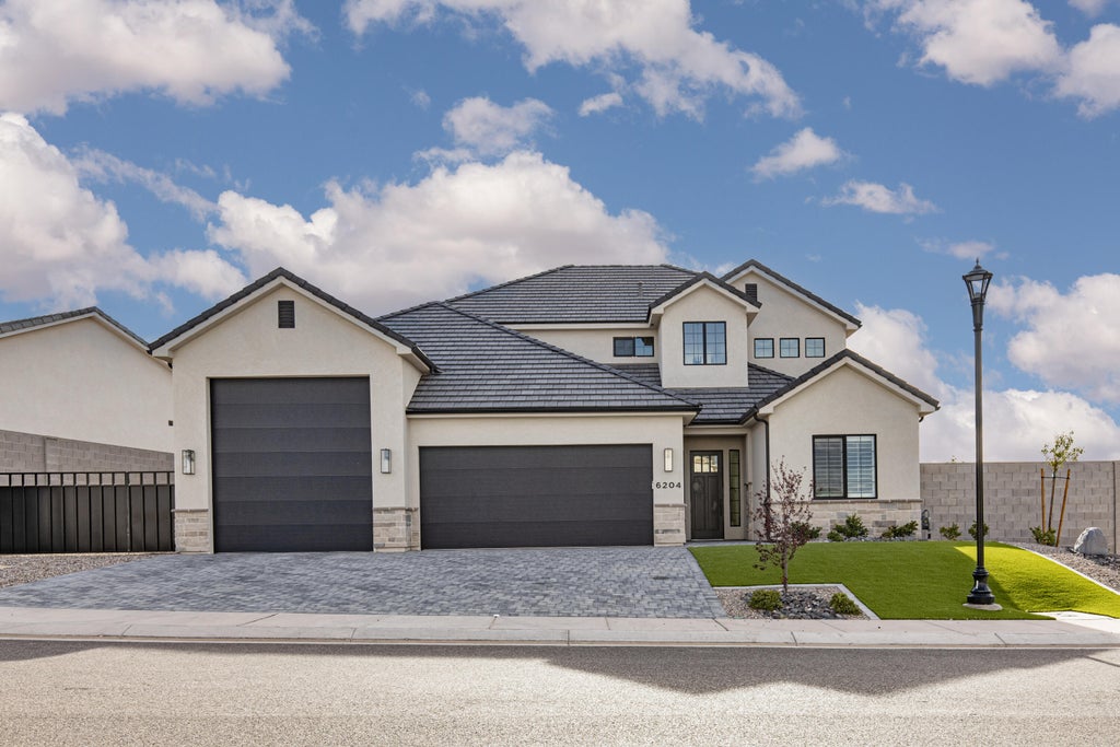 Photo of 6204 S Bespin LN, Saint George, UT 84790 (MLS # 26-277158)