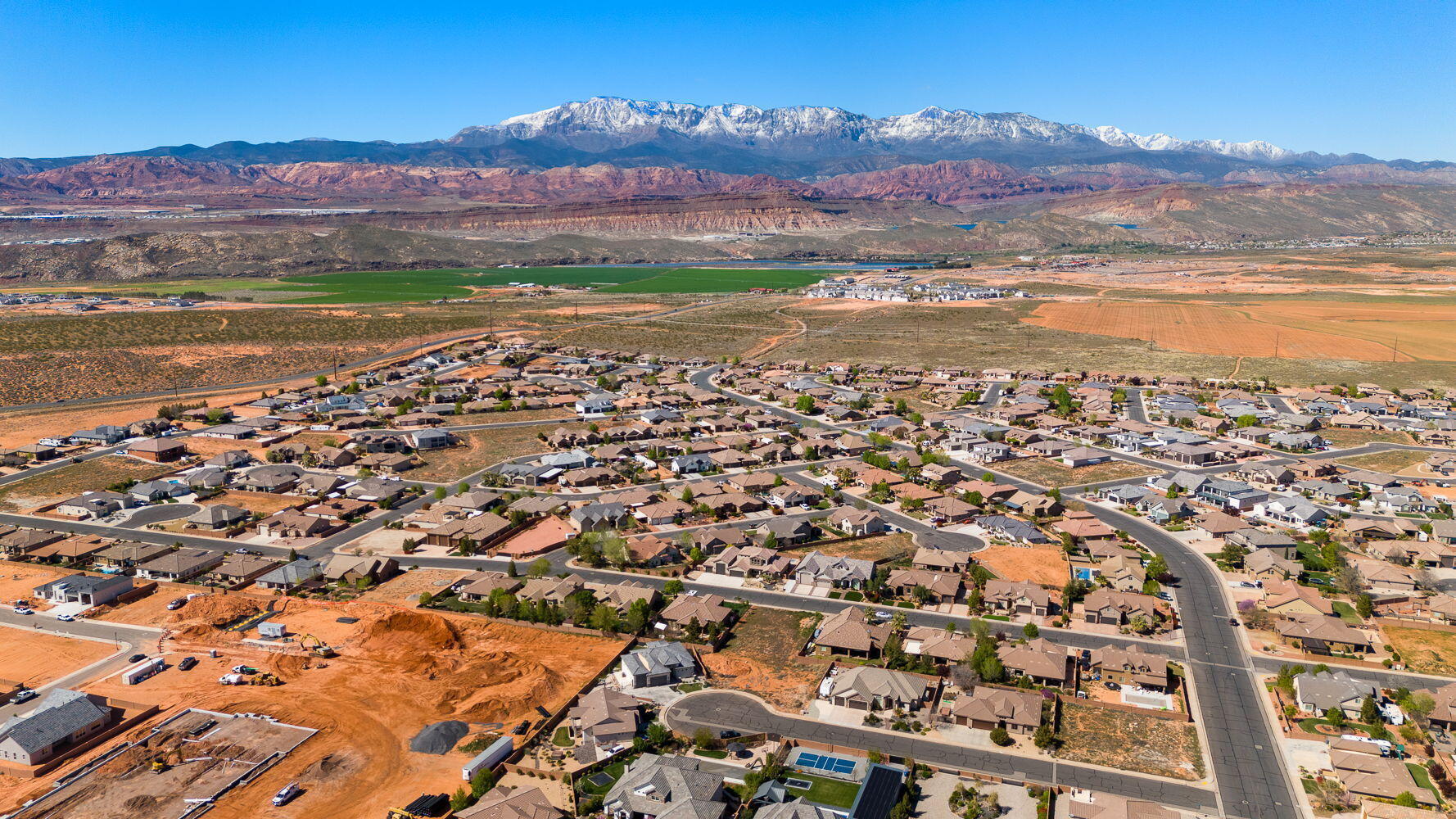 DIXIE SPRINGS - Land