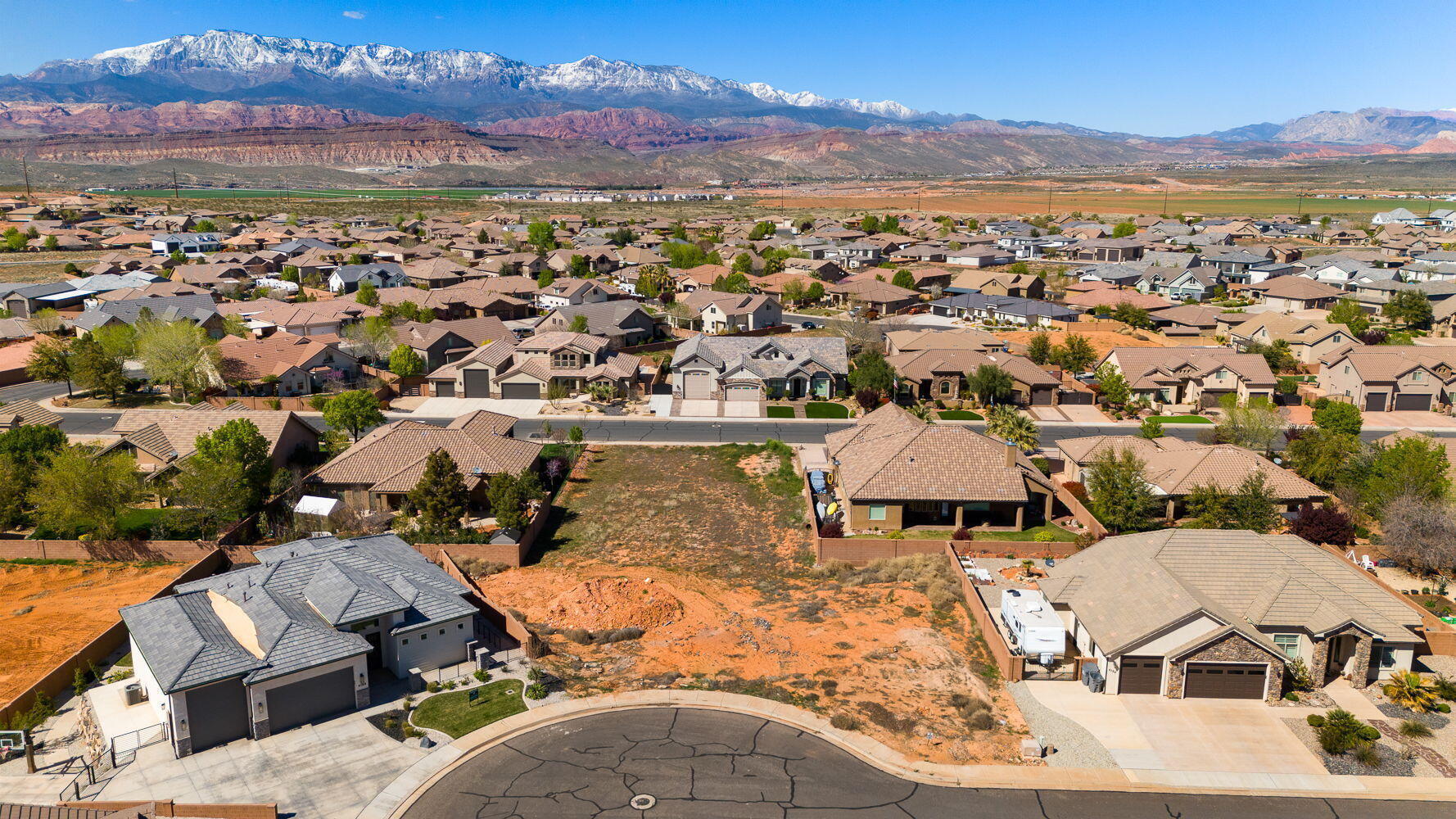 DIXIE SPRINGS - Land