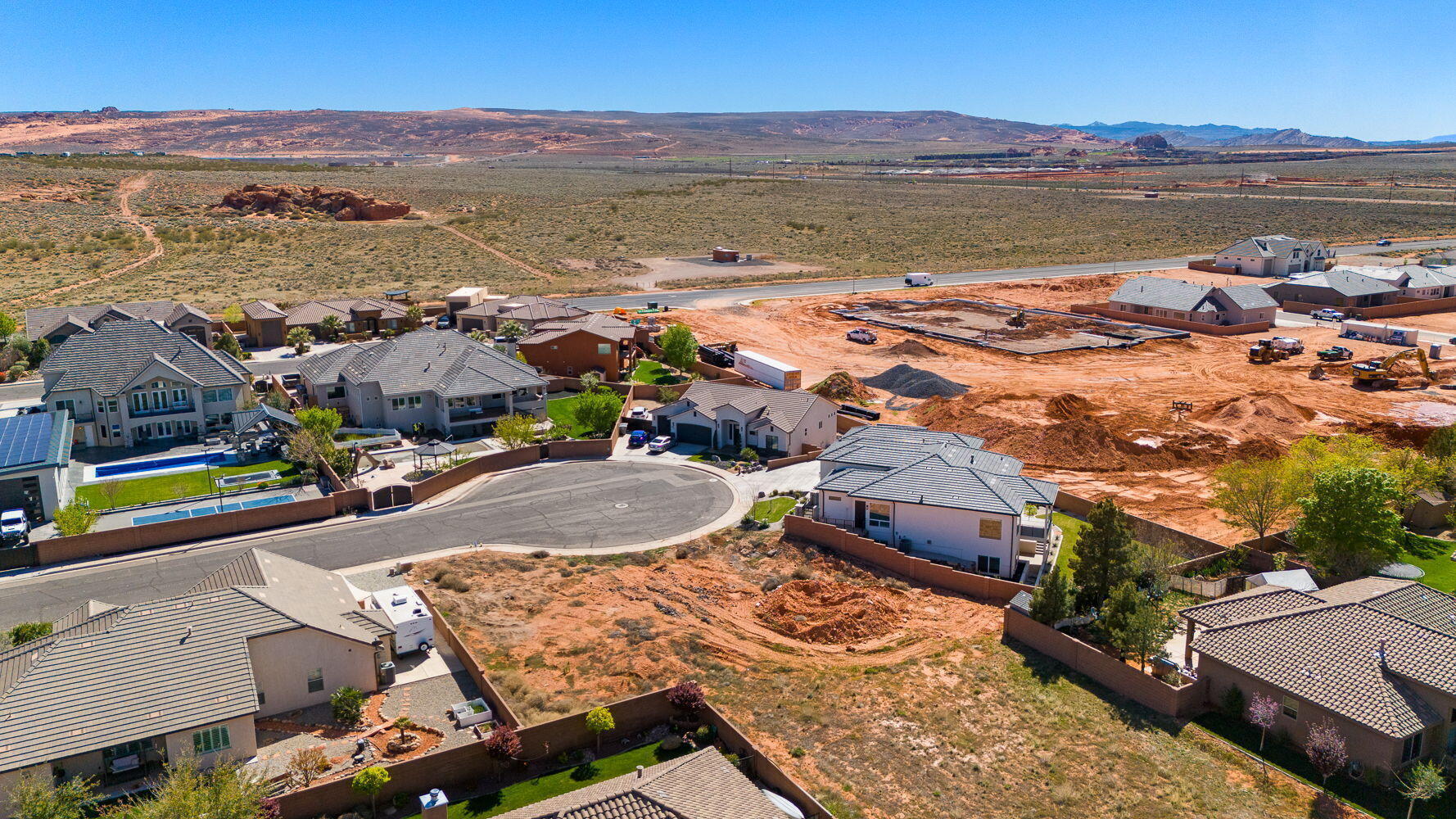 DIXIE SPRINGS - Land