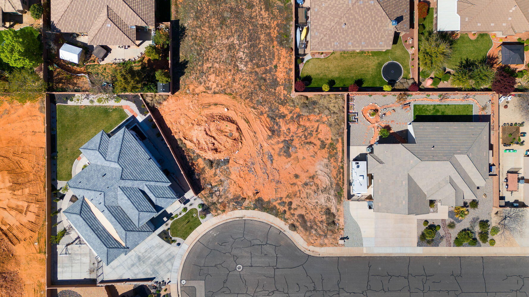 DIXIE SPRINGS - Land