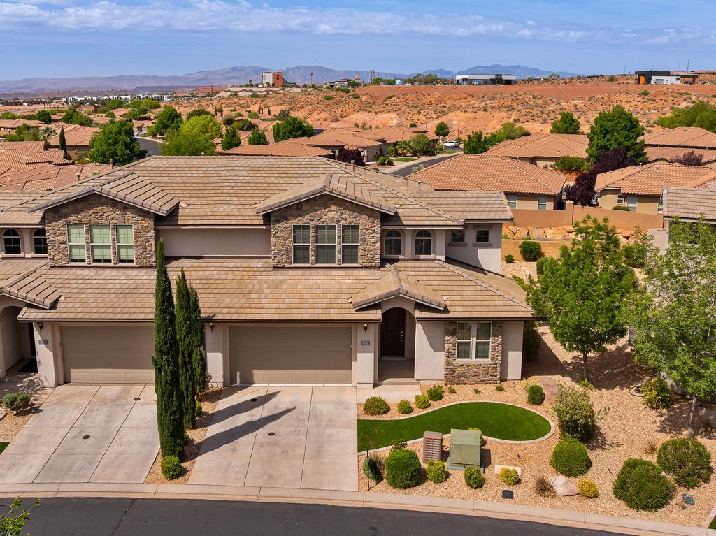 Photo of 999 N CASITAS HILL LP, Washington, UT 84780 (MLS # 26-271577)