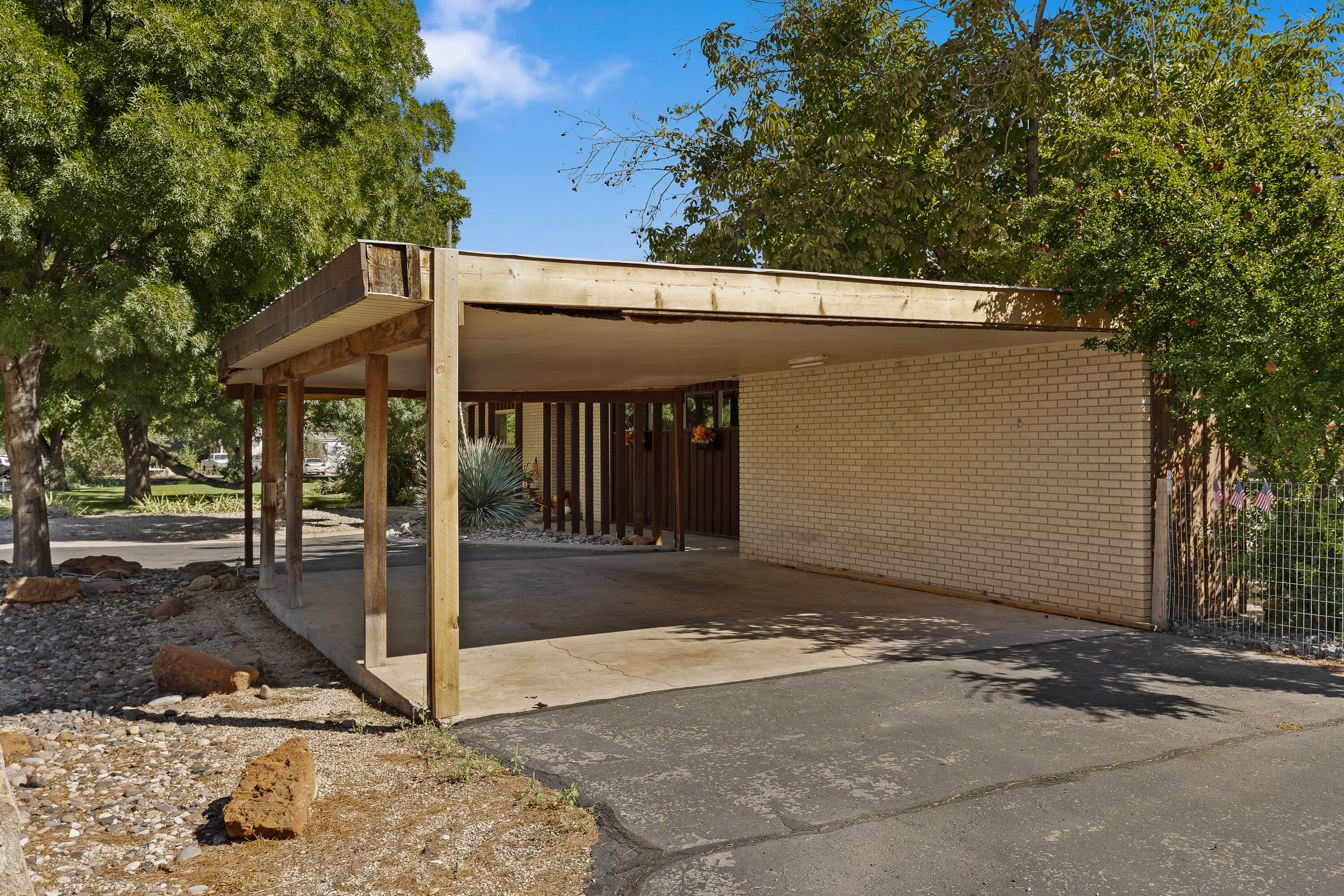 HURRICANE TOWNSITE - Residential