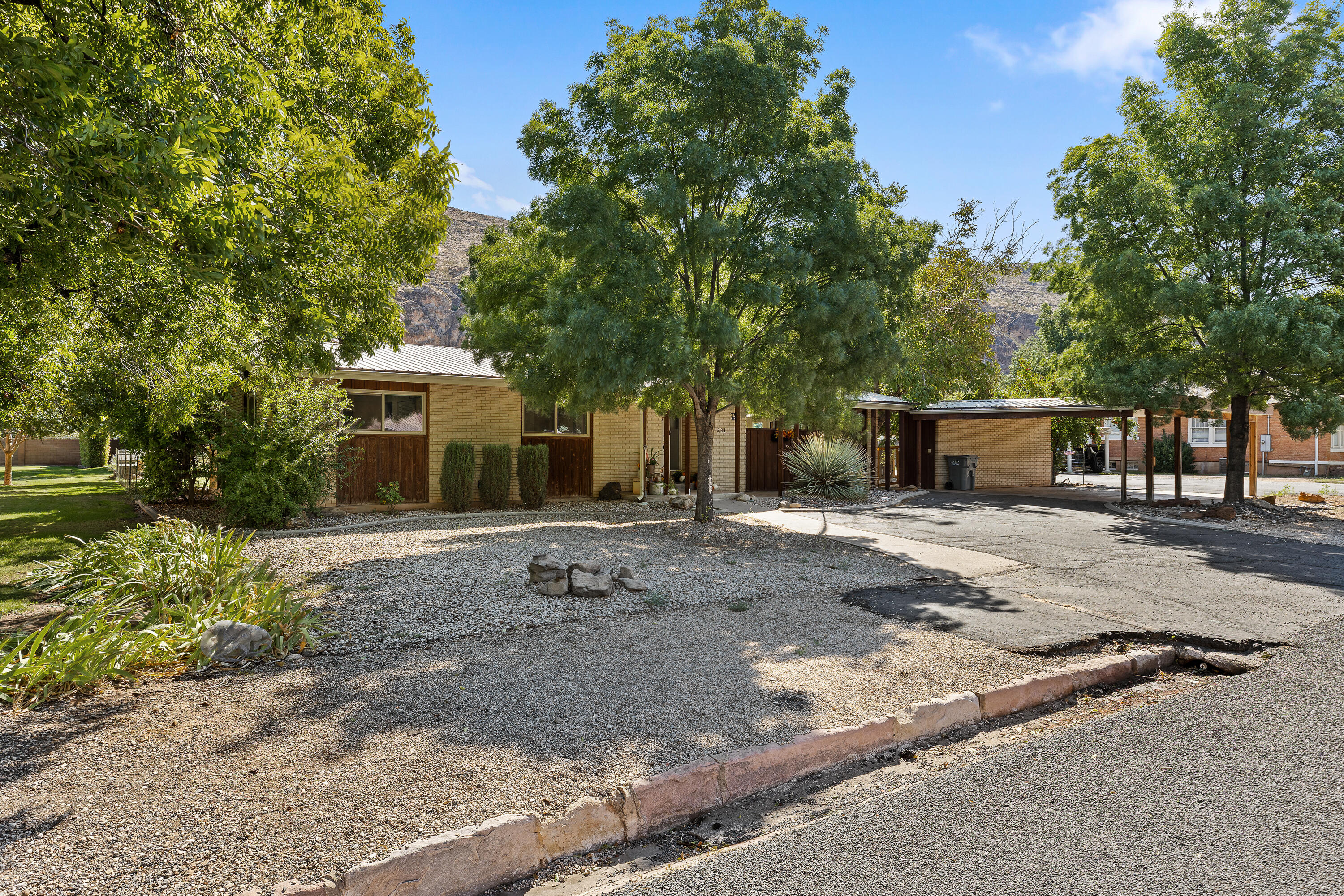 HURRICANE TOWNSITE - Residential