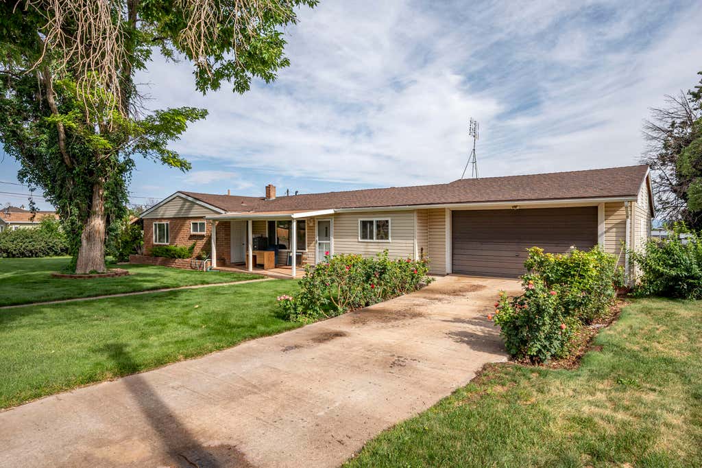 Photo of 263 E 100 N, Parowan, UT 84761 (MLS # 26-275217)