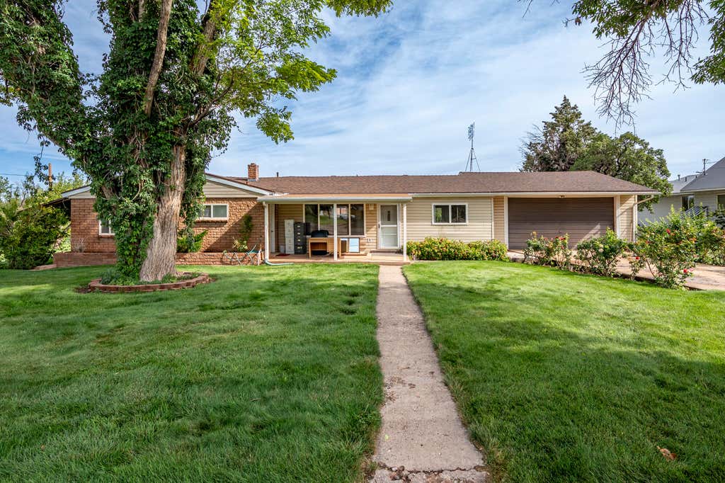 Photo of 263 E 100 N, Parowan, UT 84761 (MLS # 26-275217)