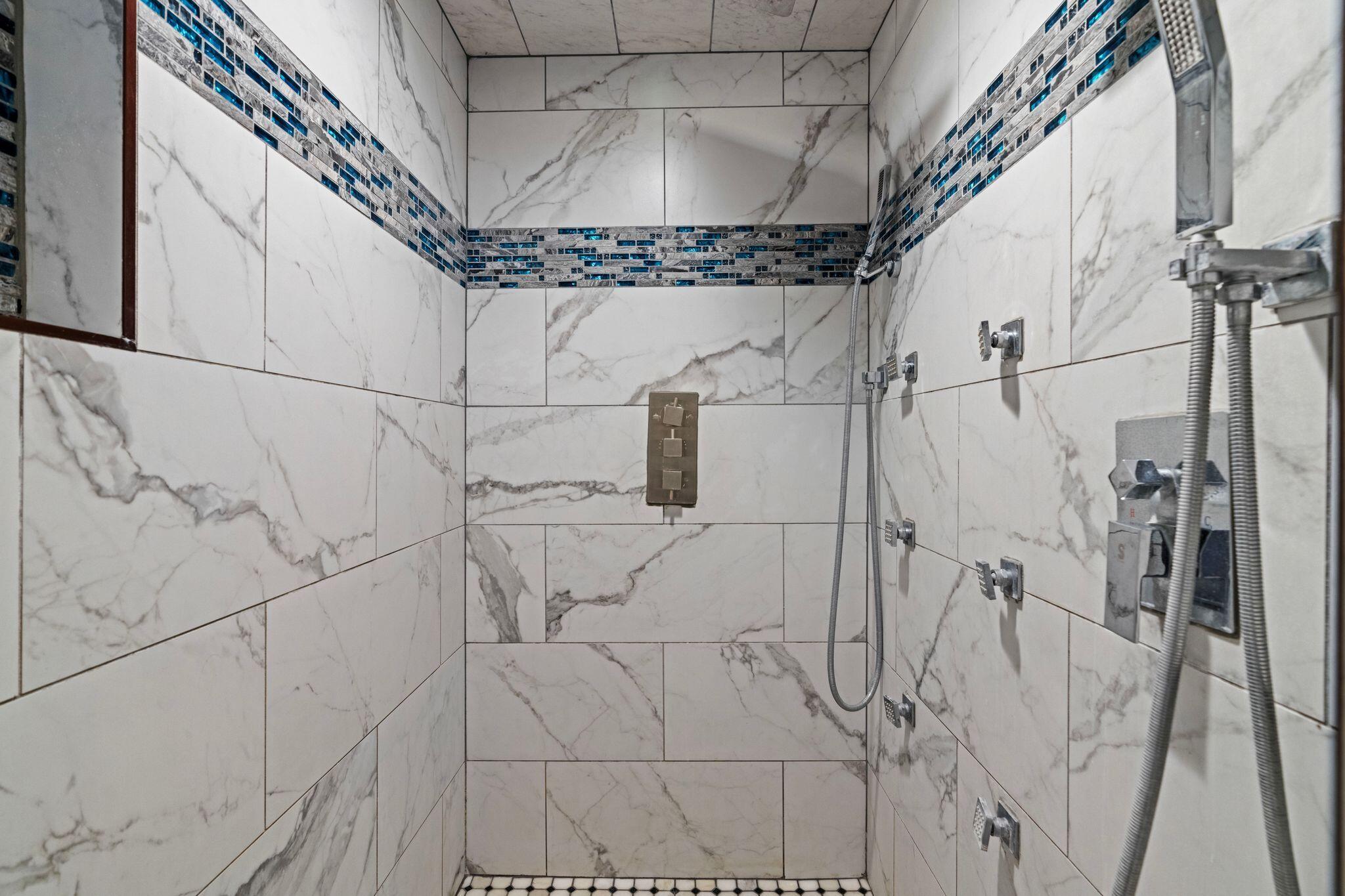 CANYON RIDGE - Residential