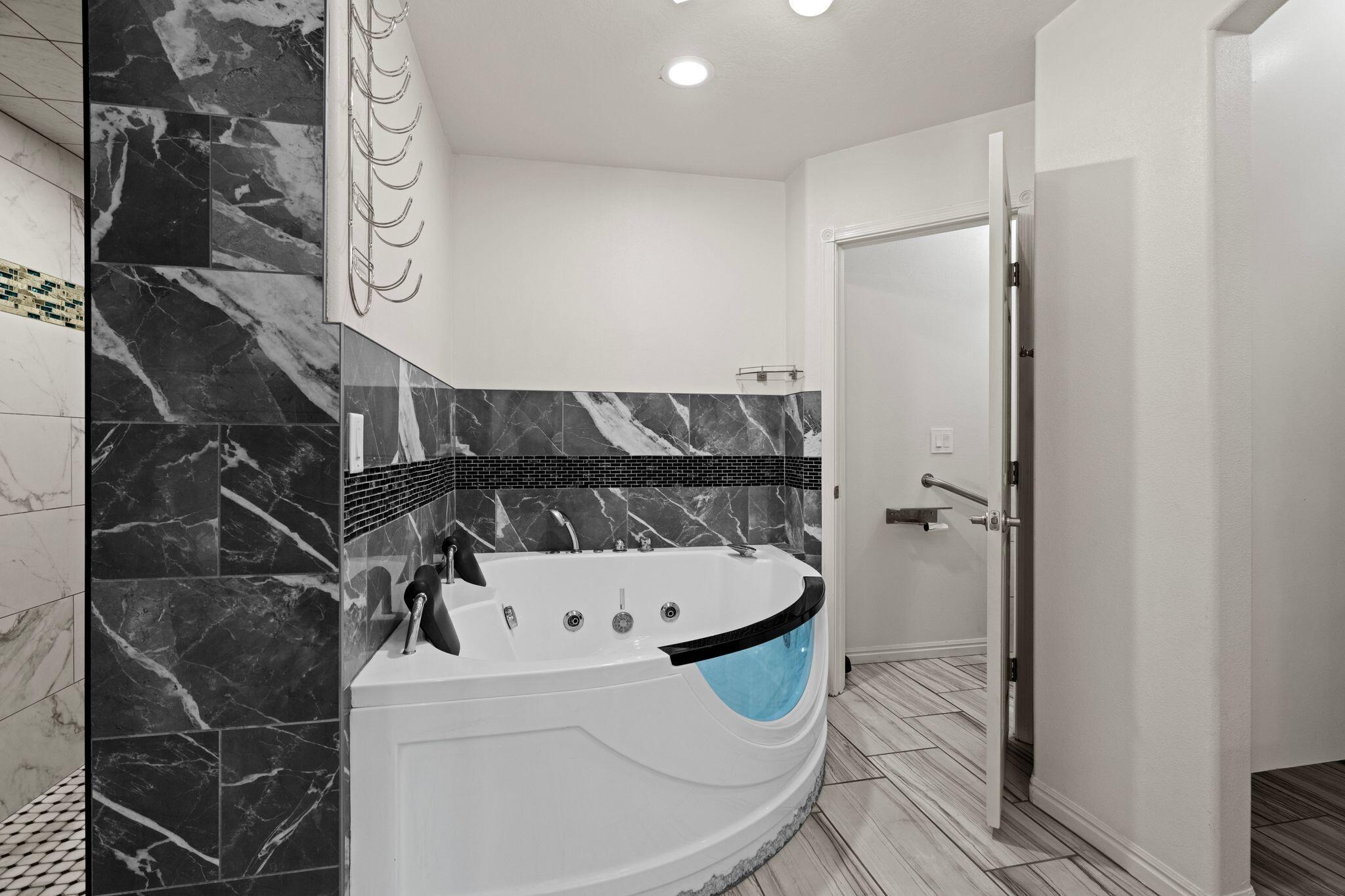 CANYON RIDGE - Residential