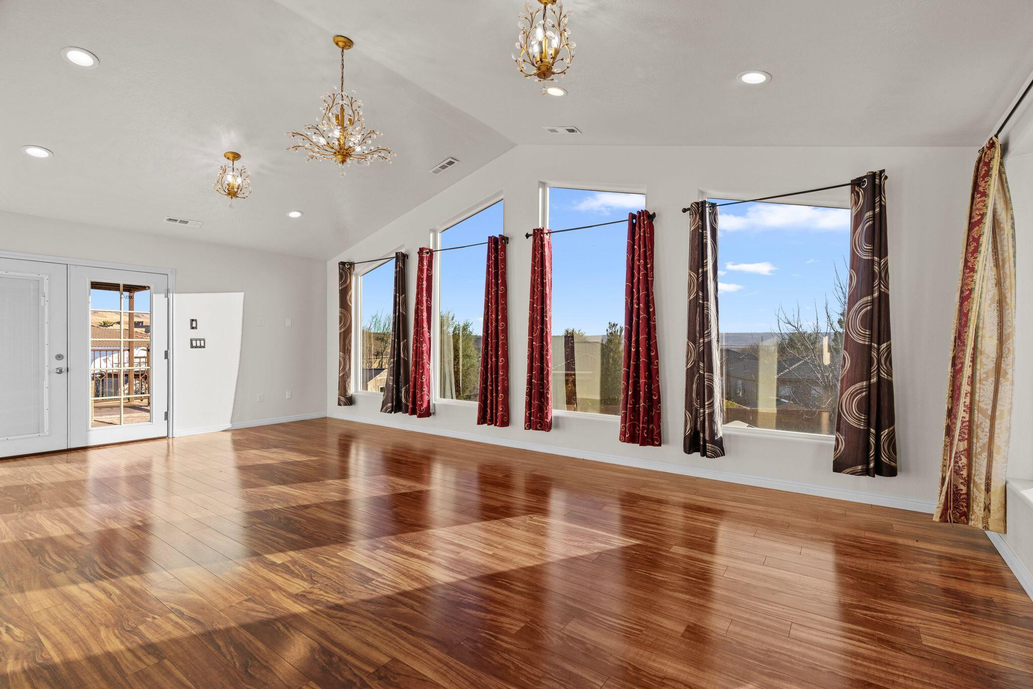 CANYON RIDGE - Residential