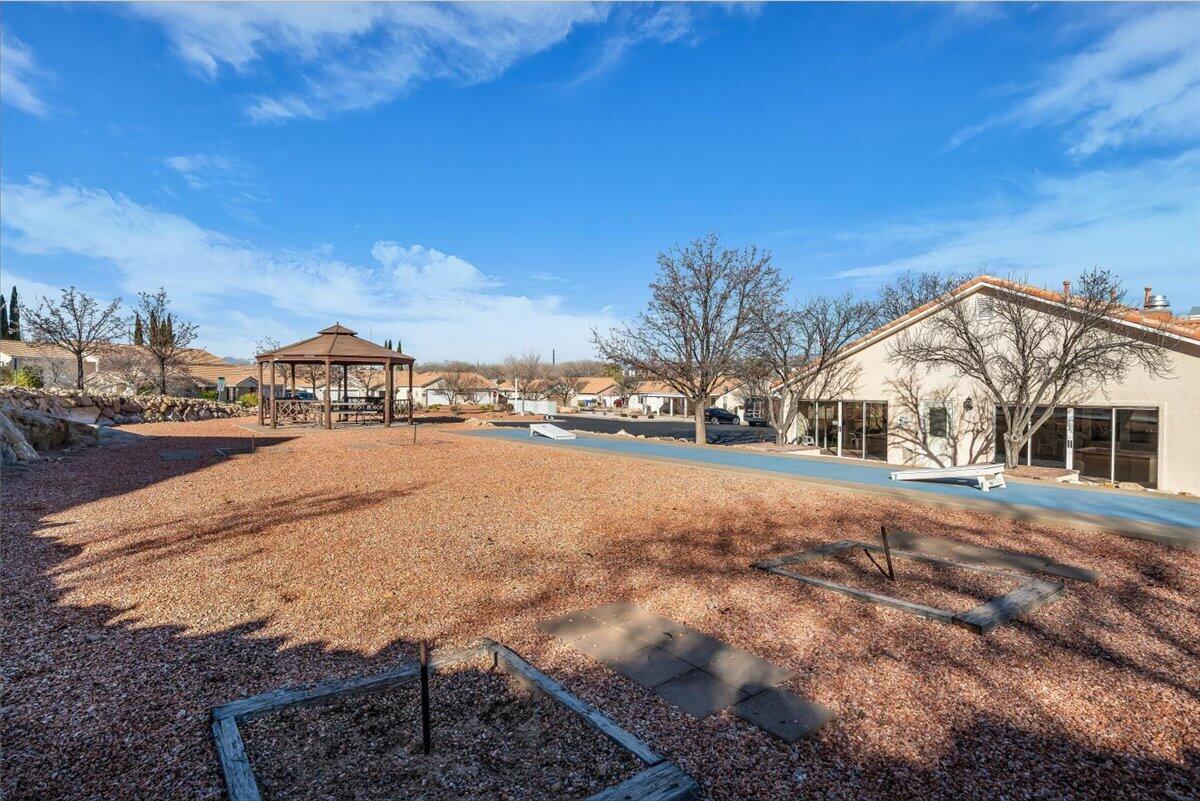 RIDGEPOINTE - Residential