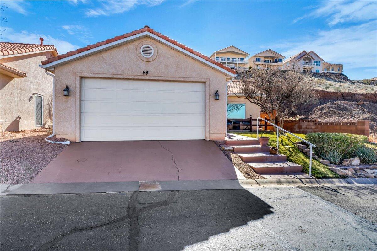 RIDGEPOINTE - Residential