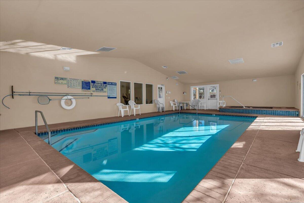 RIDGEPOINTE - Residential