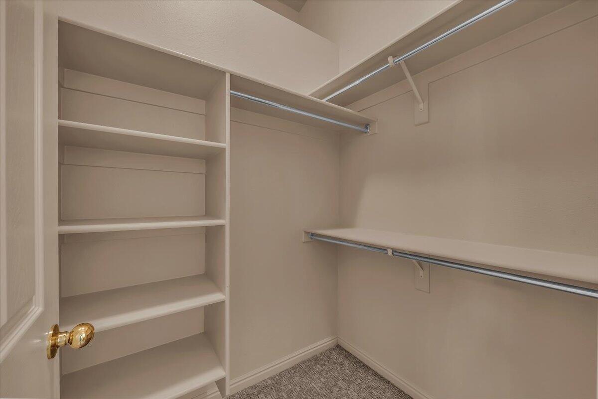 RIDGEPOINTE - Residential