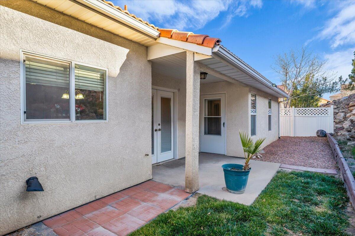 RIDGEPOINTE - Residential