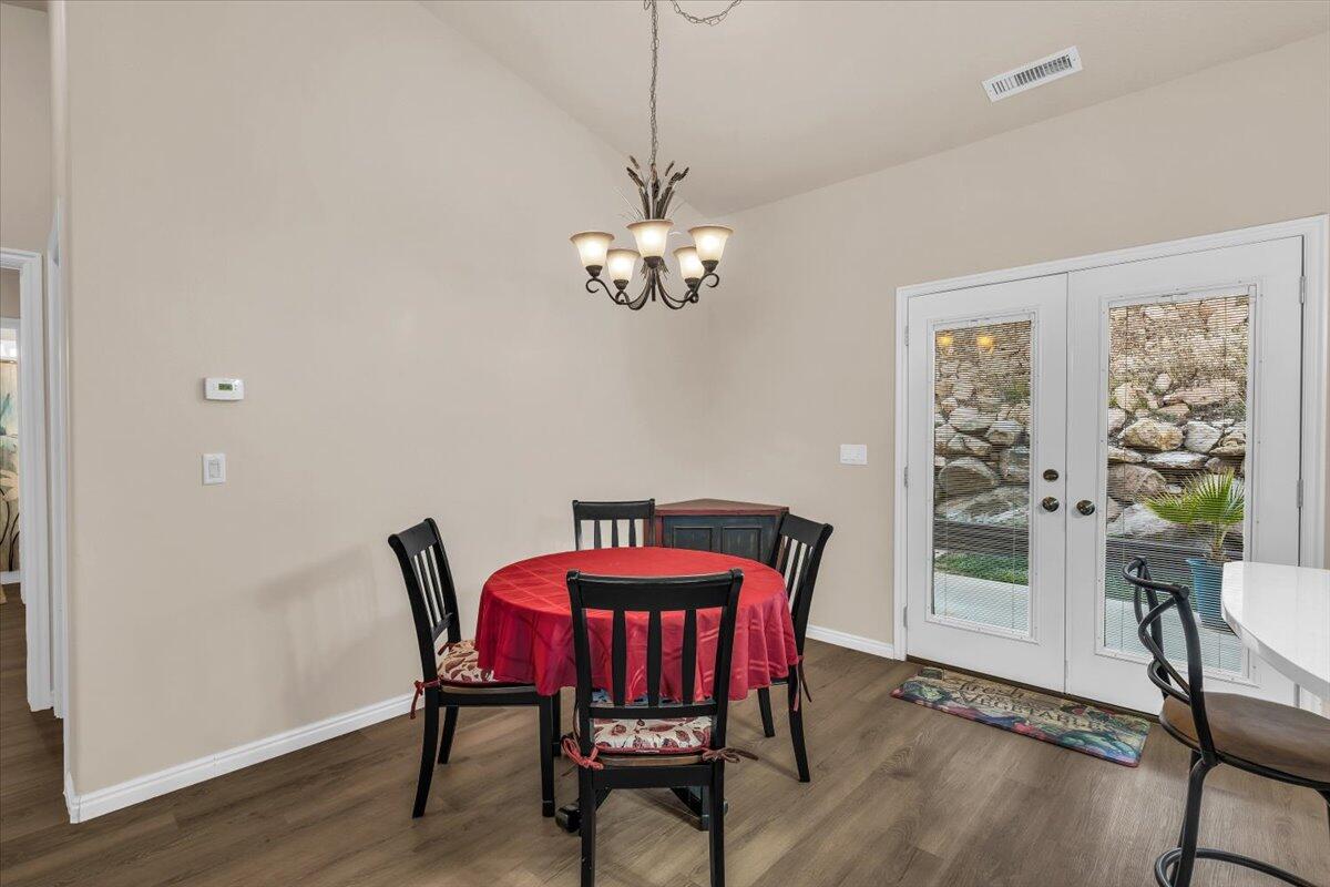 RIDGEPOINTE - Residential