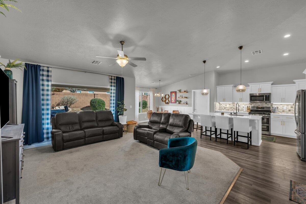 ELMWOOD ESTATES - Residential