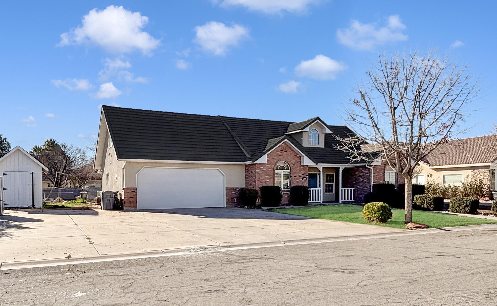 PINE VIEW ESTATES - Residential