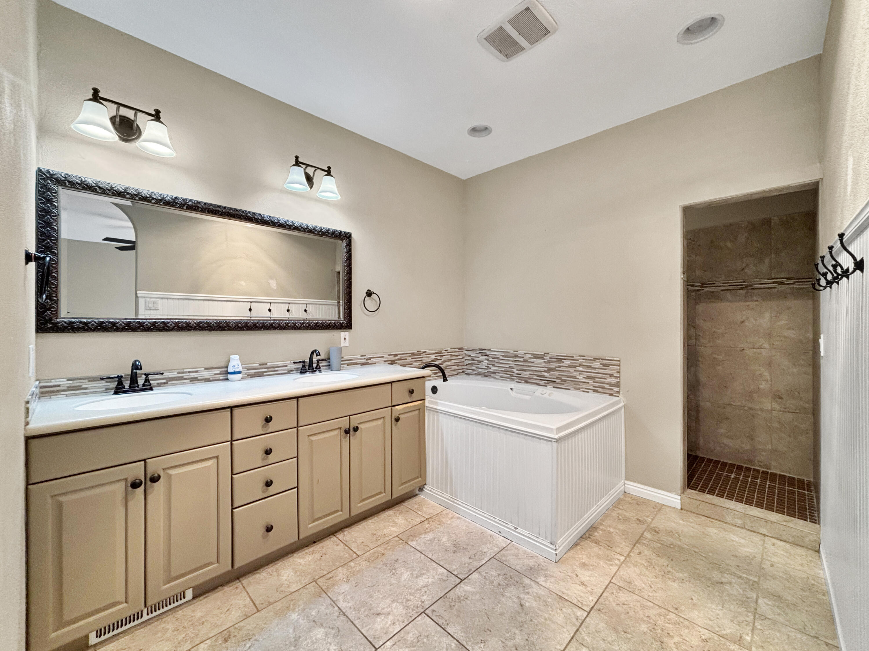 PINE VIEW ESTATES - Residential