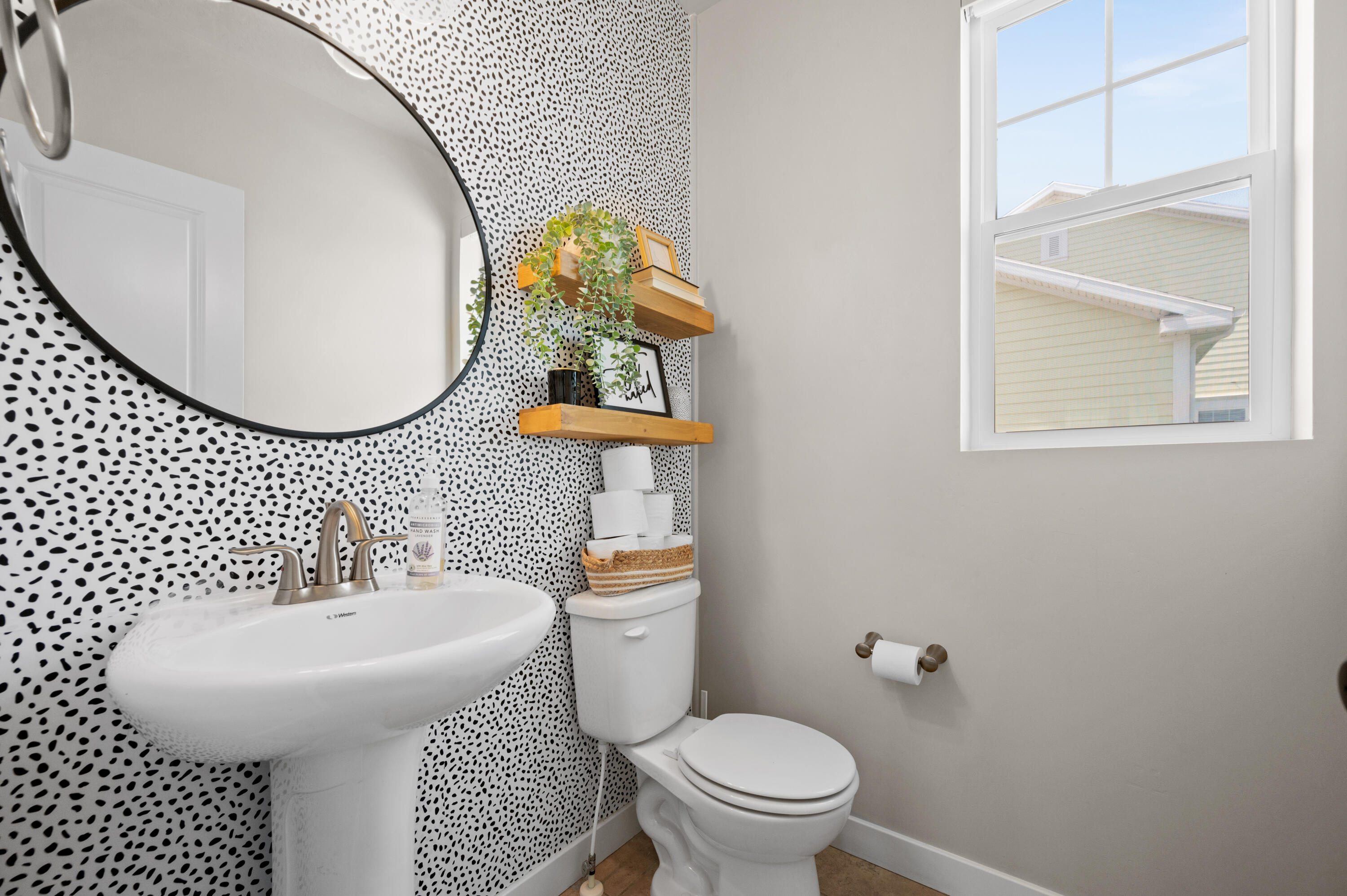 DAYBREAK - Residential