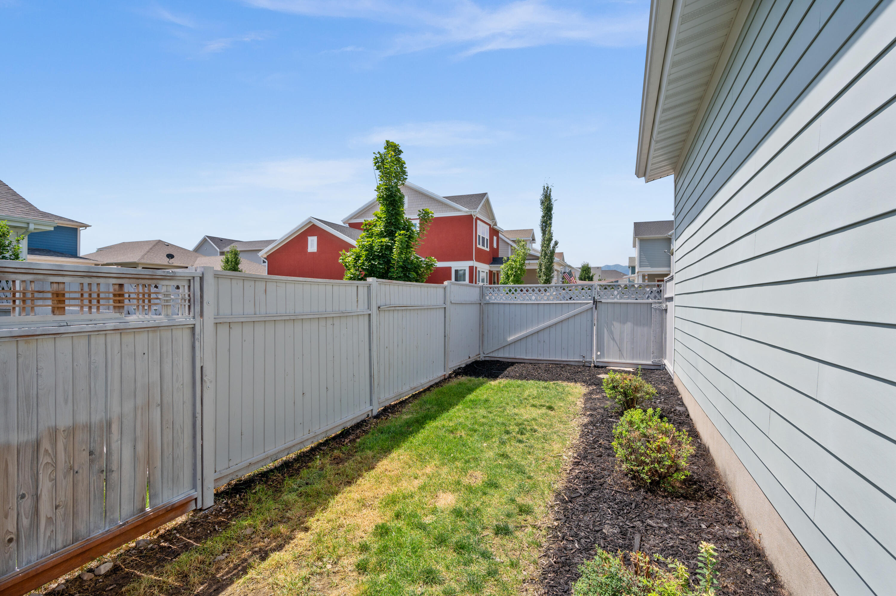 DAYBREAK - Residential