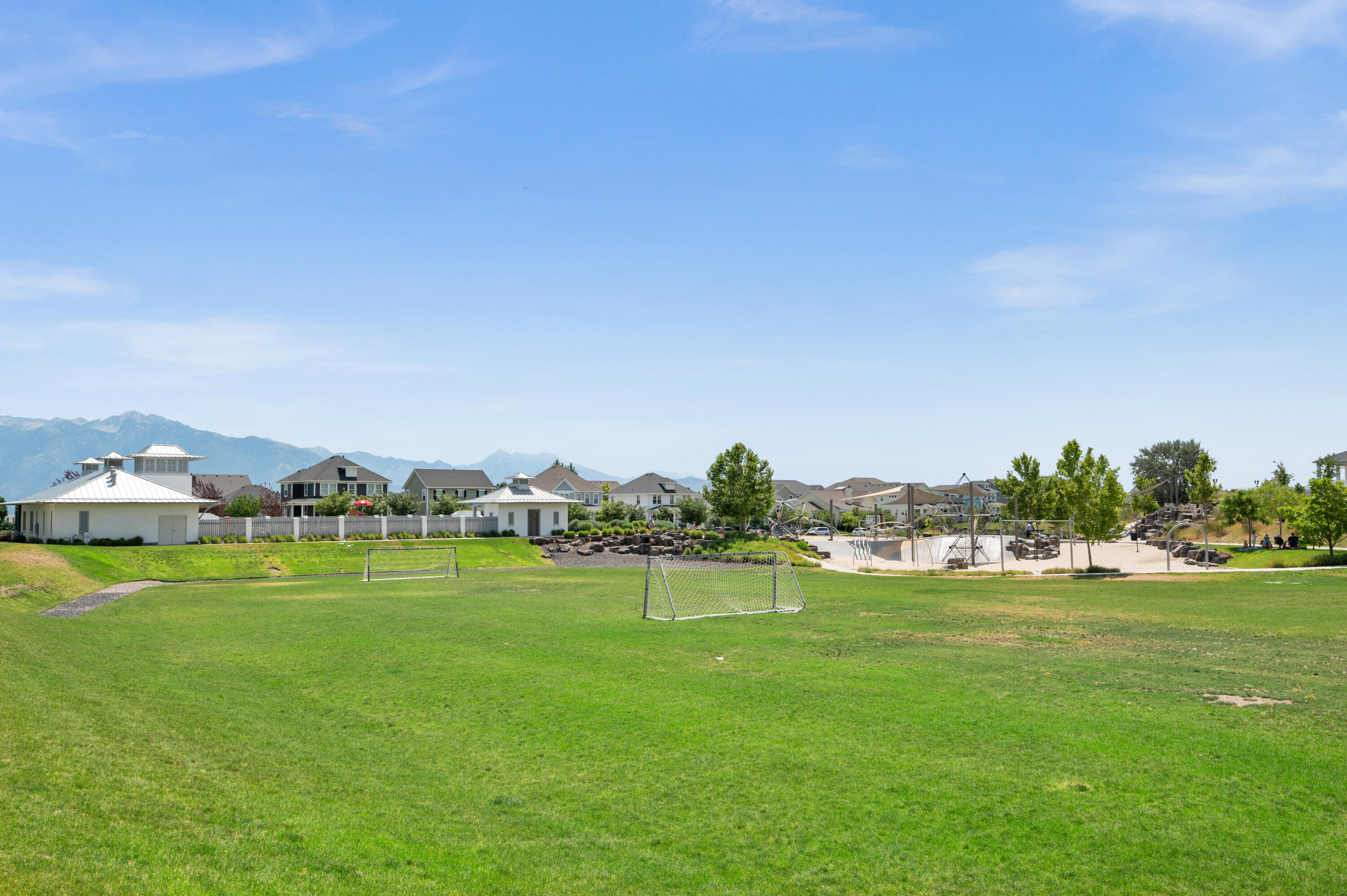 DAYBREAK - Residential