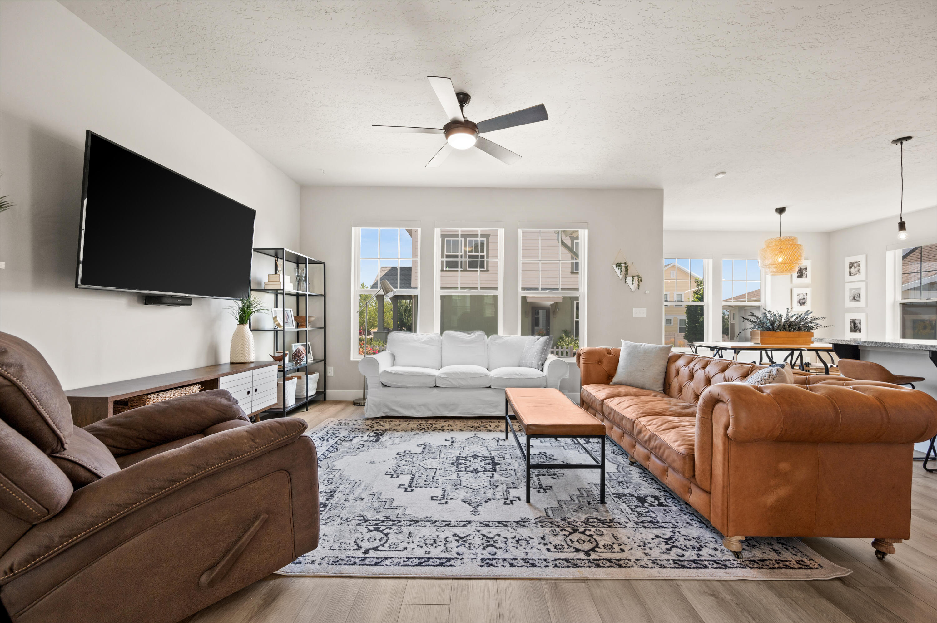 DAYBREAK - Residential