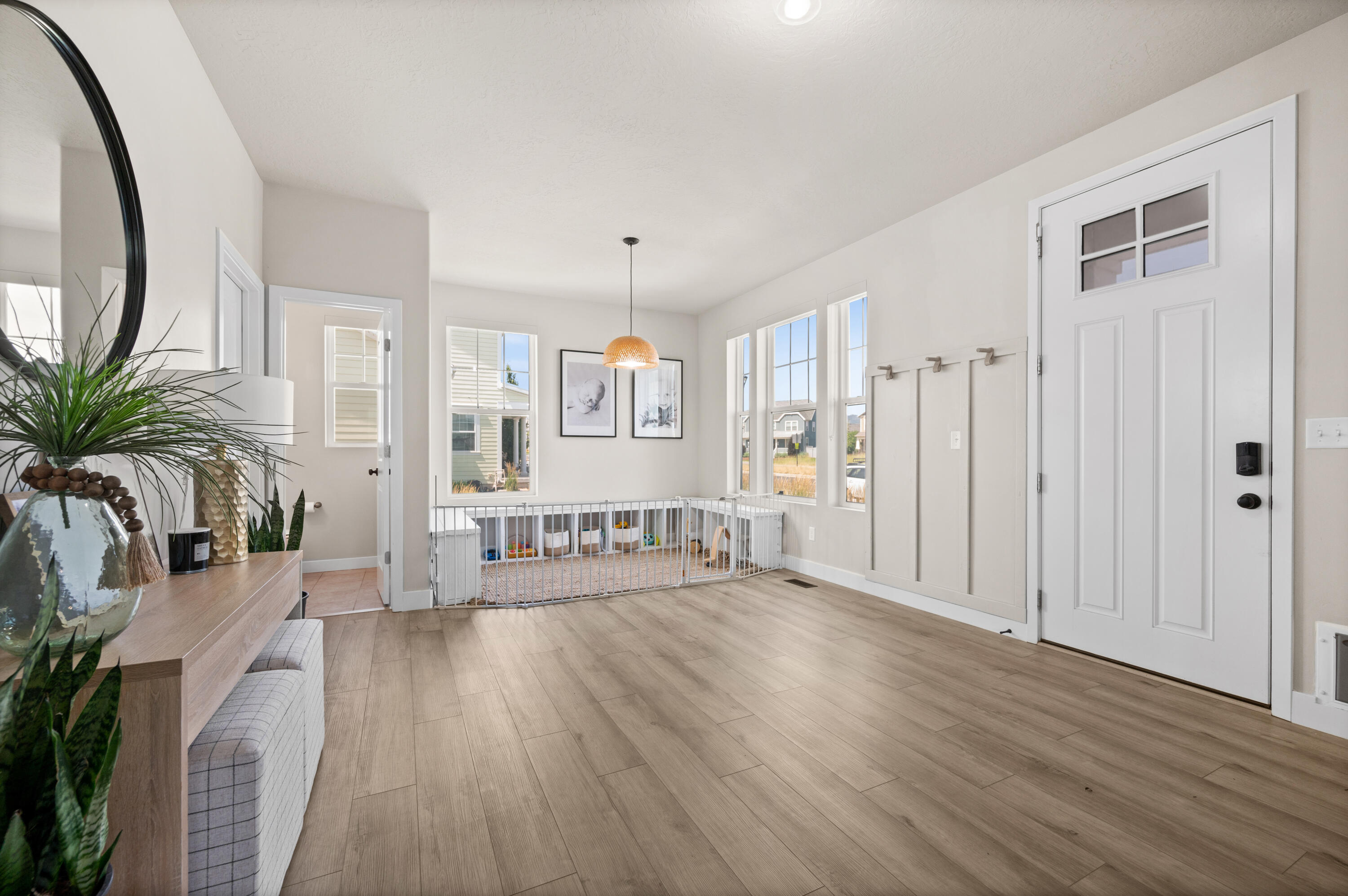 DAYBREAK - Residential