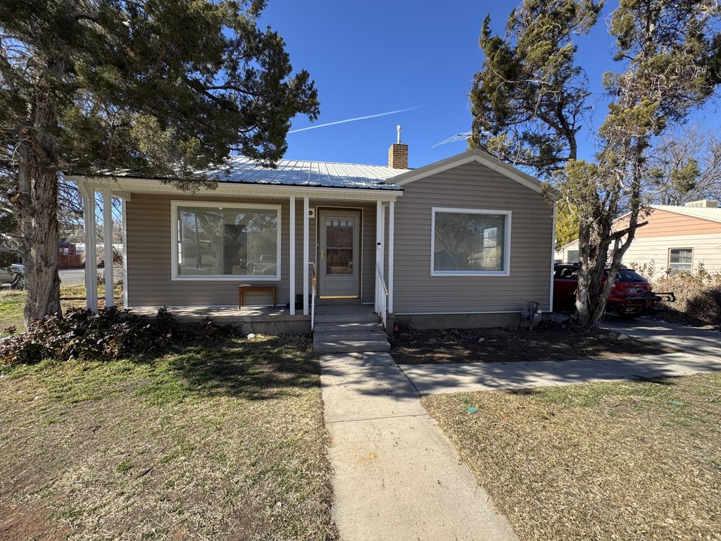 Photo of 107 N 1150 W, Cedar City, UT 84720 (MLS # 26-268608)