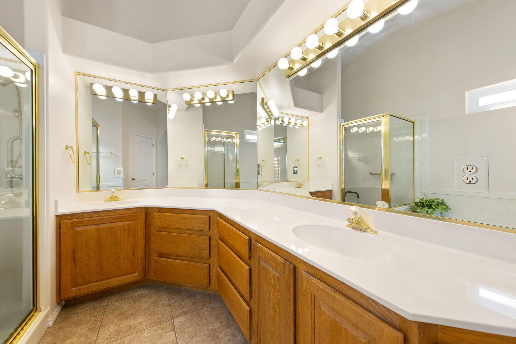 WEST SPRINGS TOWNHOMES - Residential