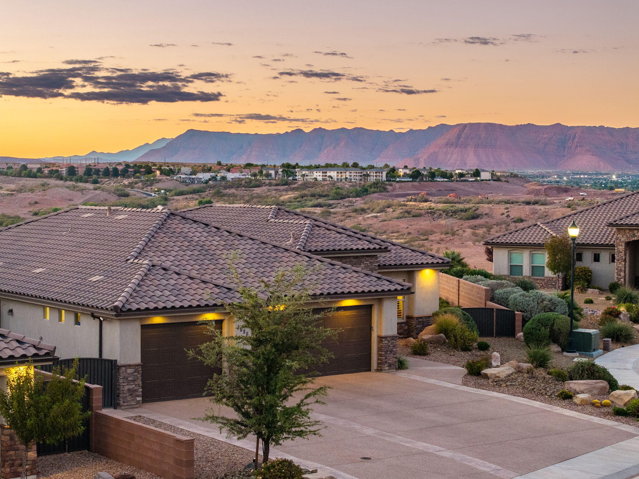 TUSCAN HEIGHTS - Residential