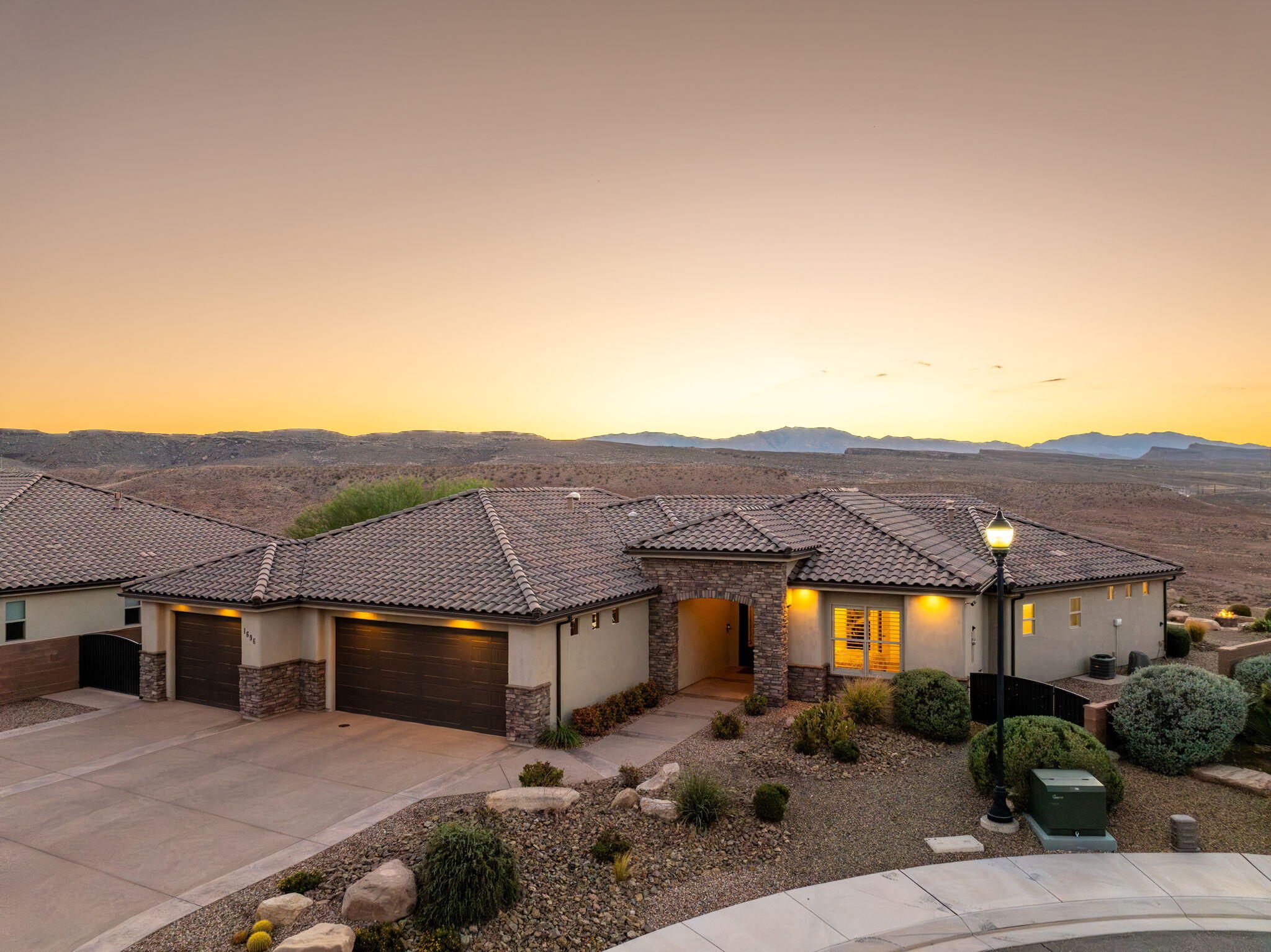 TUSCAN HEIGHTS - Residential