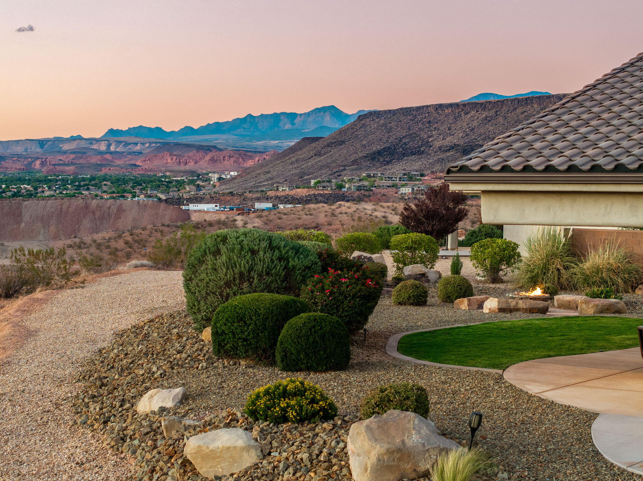 TUSCAN HEIGHTS - Residential