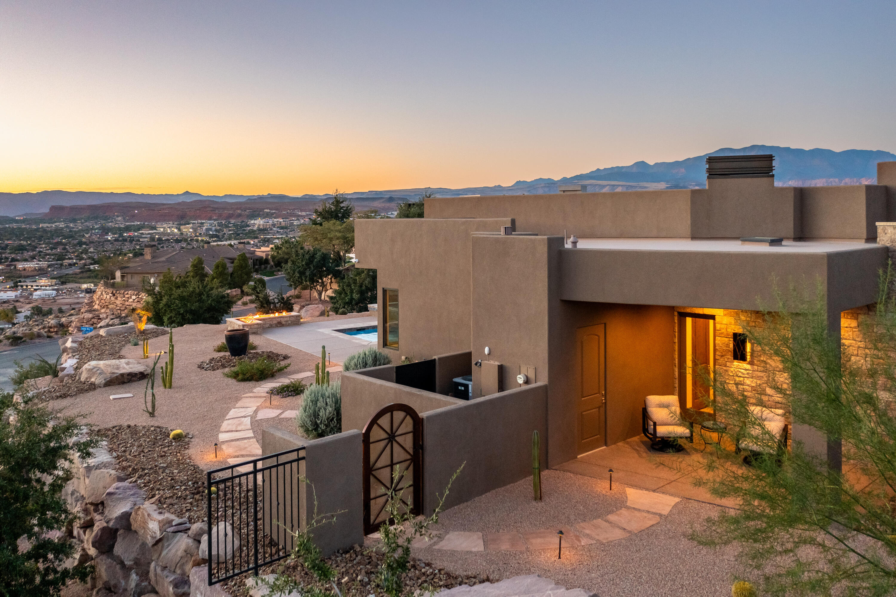 STONE CLIFF - Residential