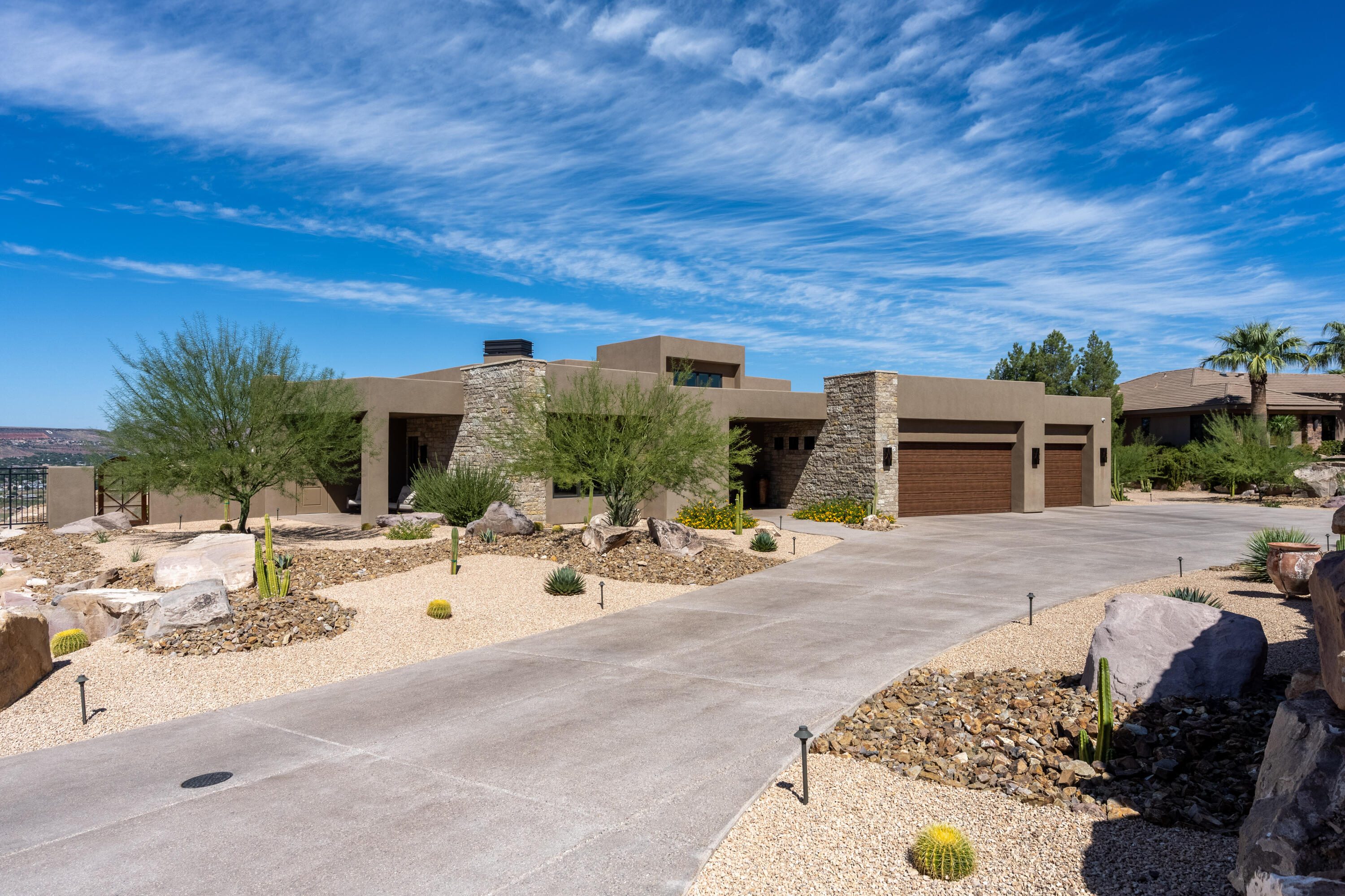 STONE CLIFF - Residential