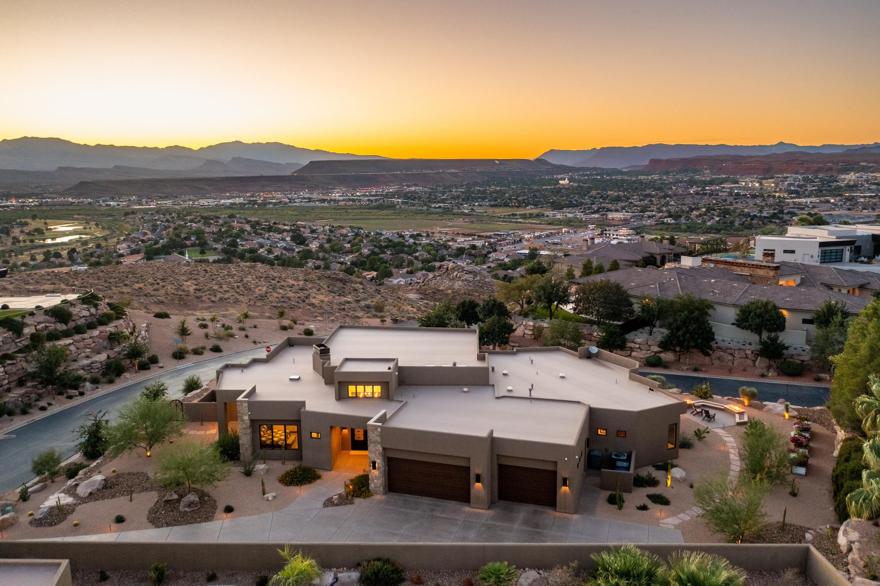 STONE CLIFF - Residential