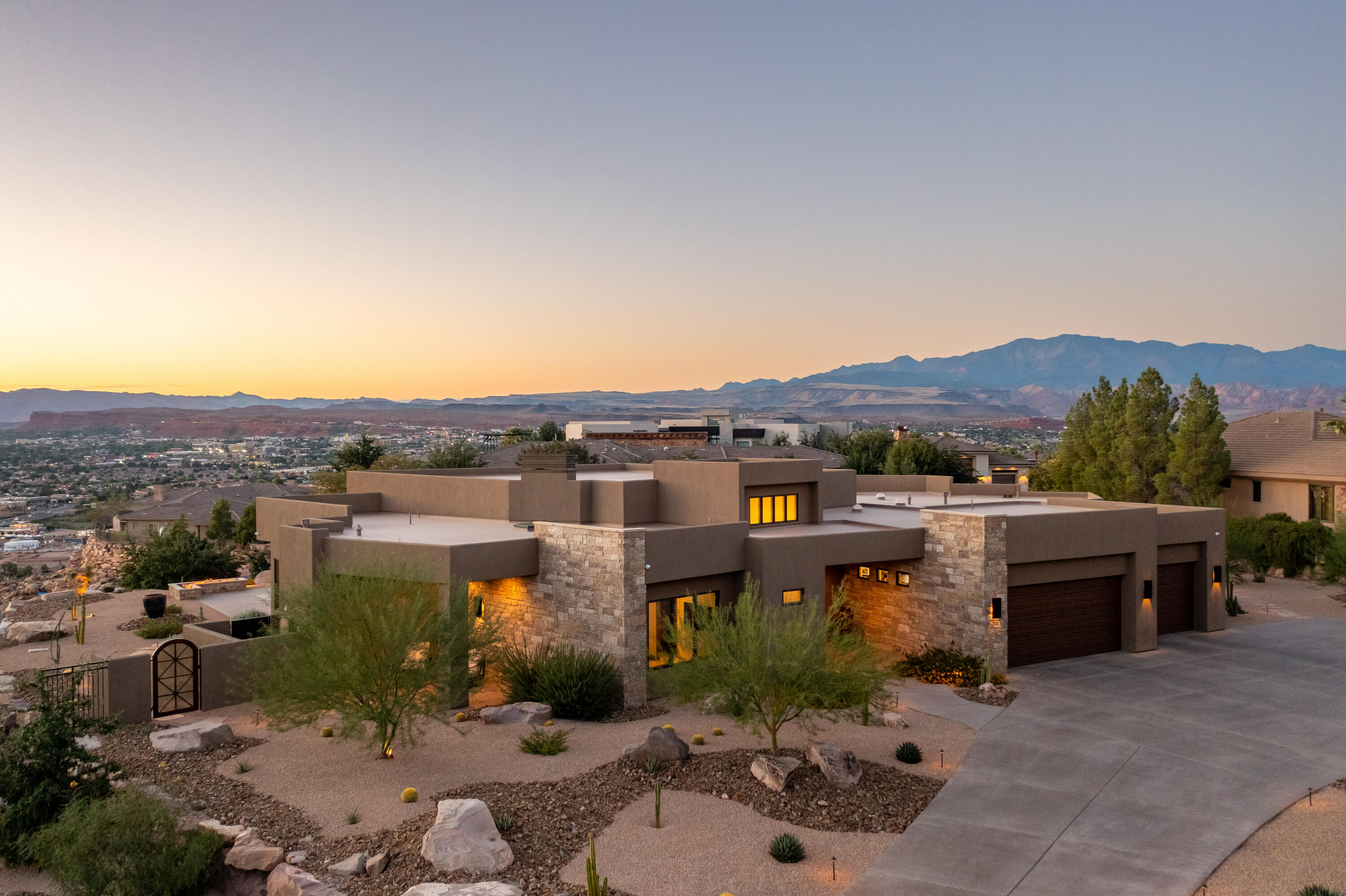 STONE CLIFF - Residential