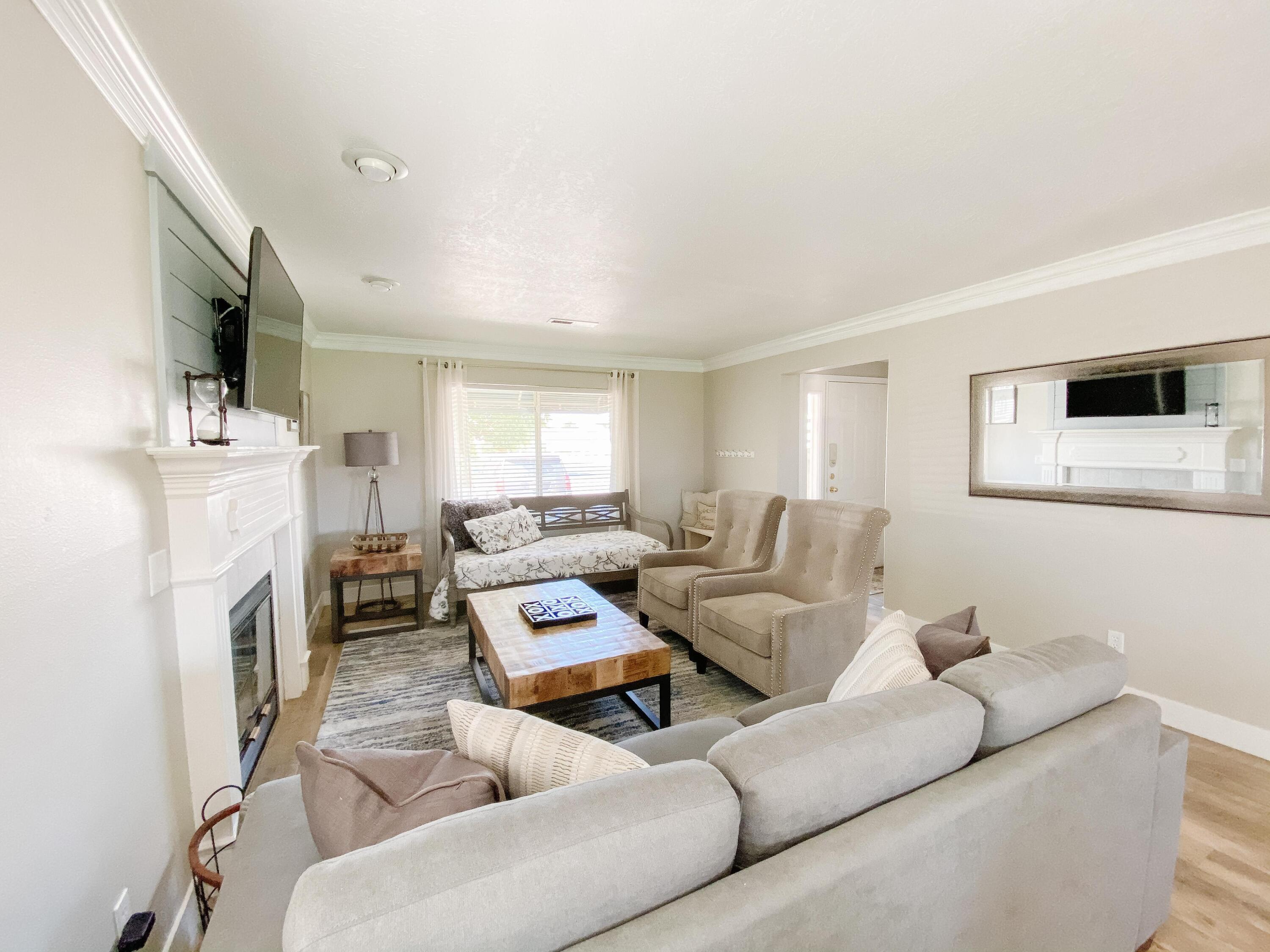 LAS PALMAS RESORT CONDOS - Residential