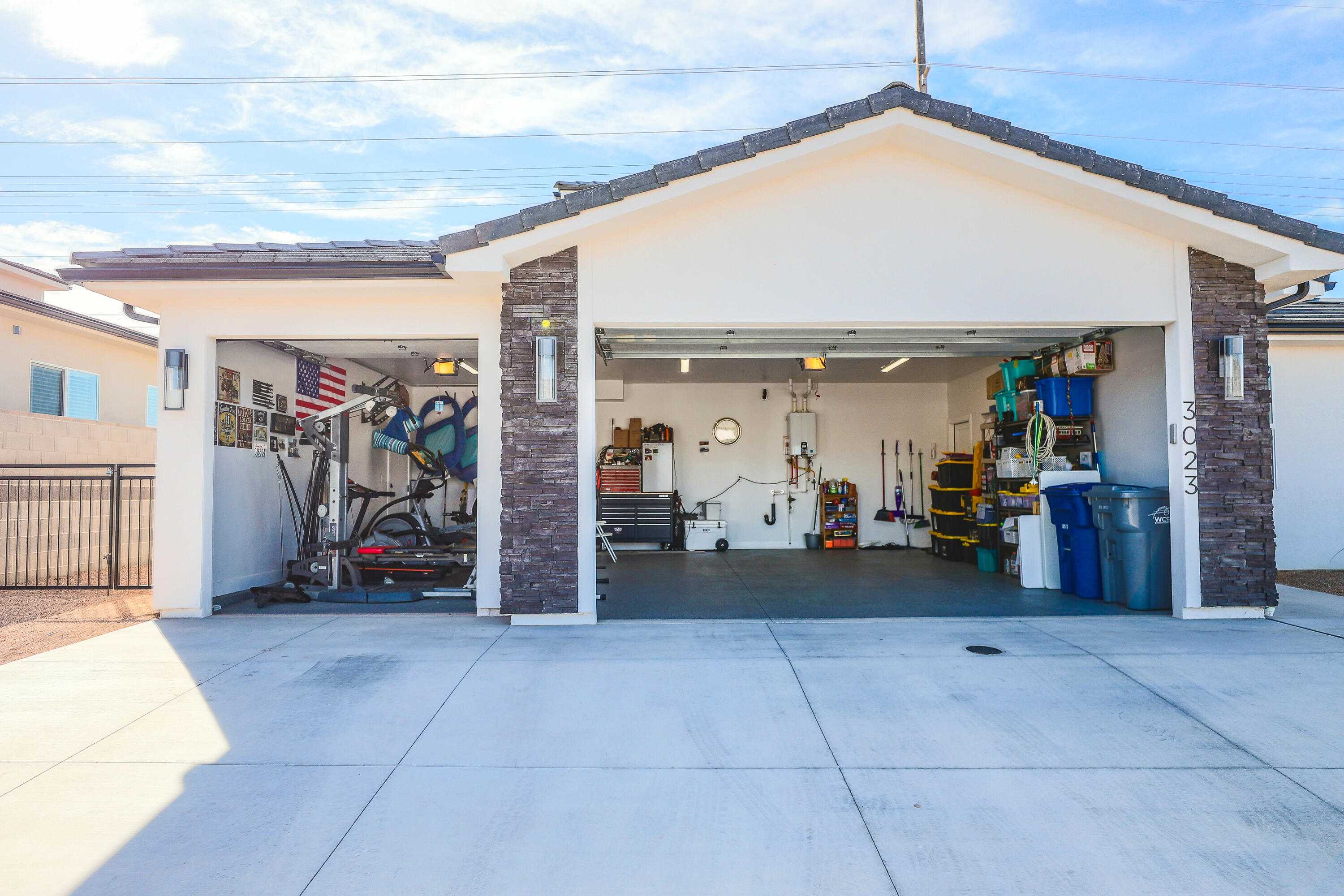 PEREGRINE POINTE WEST - Residential