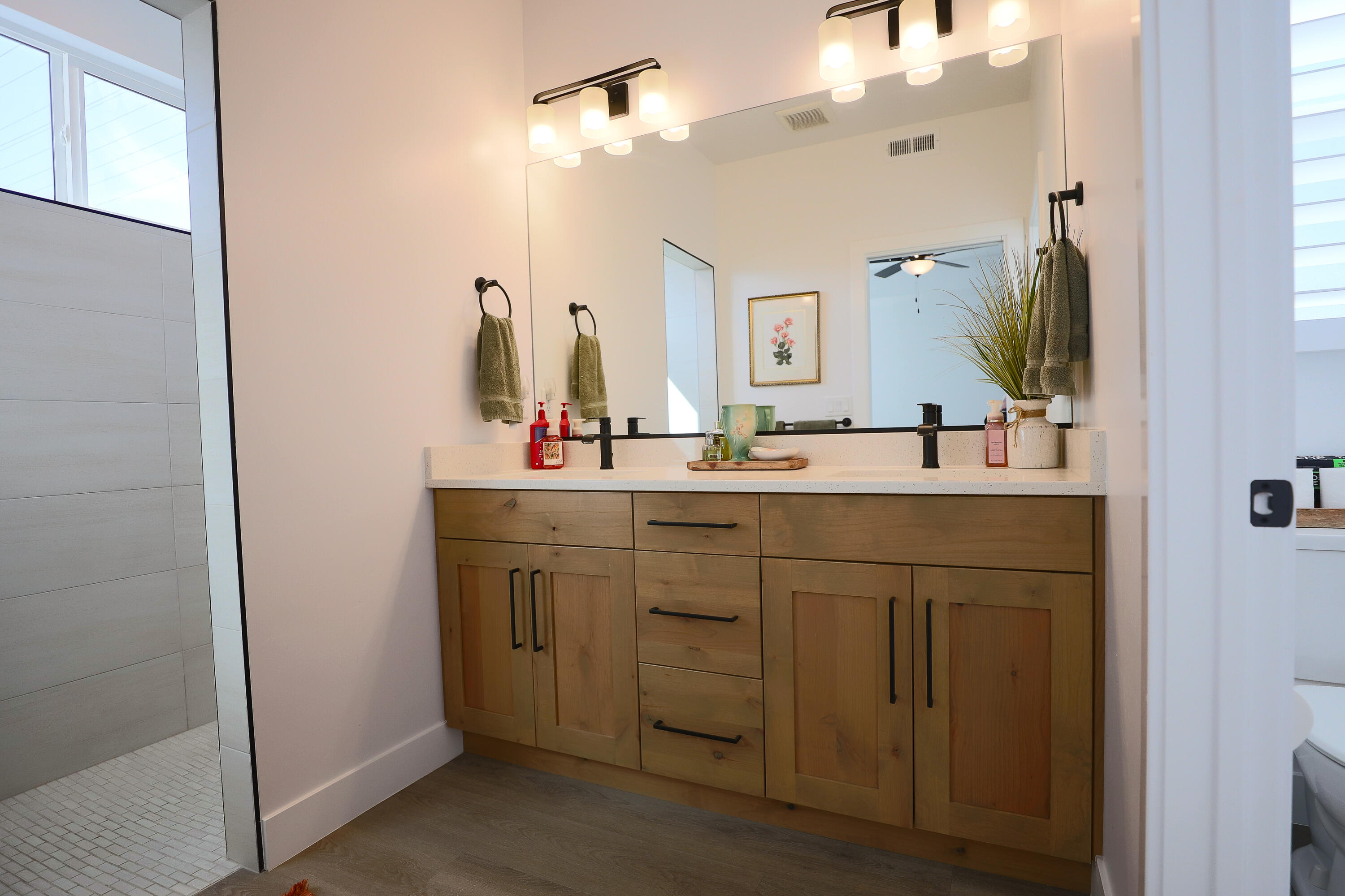 PEREGRINE POINTE WEST - Residential