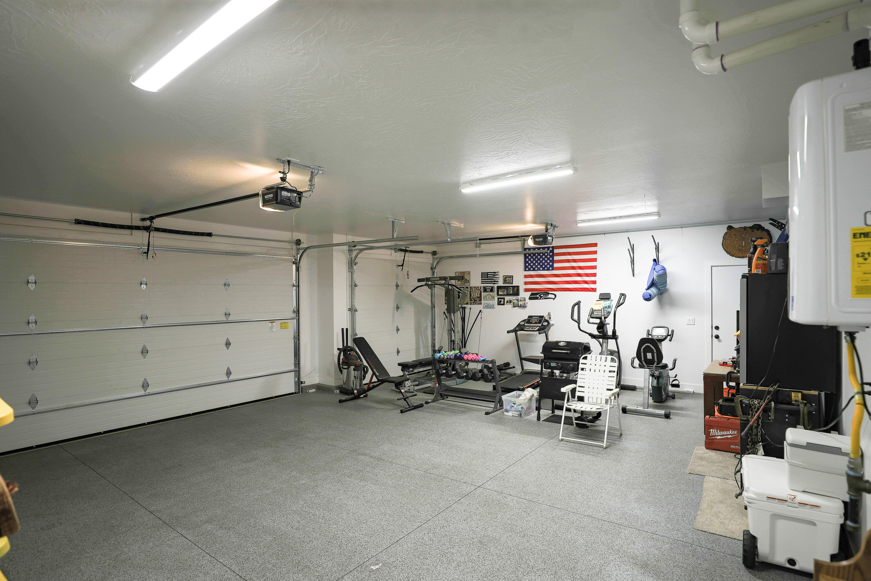 PEREGRINE POINTE WEST - Residential