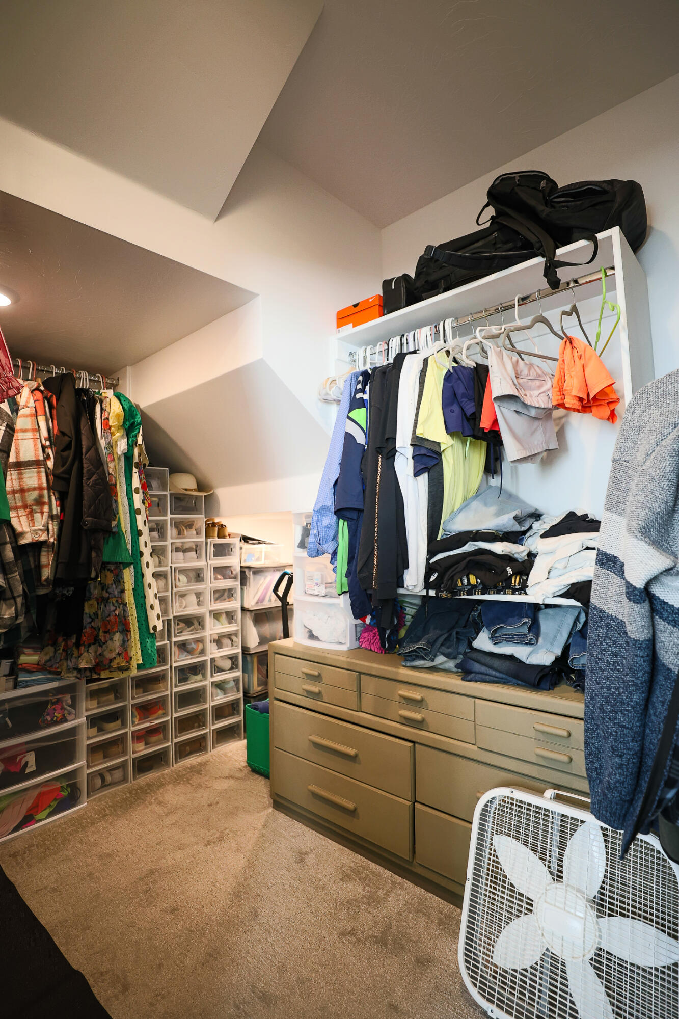 PEREGRINE POINTE WEST - Residential