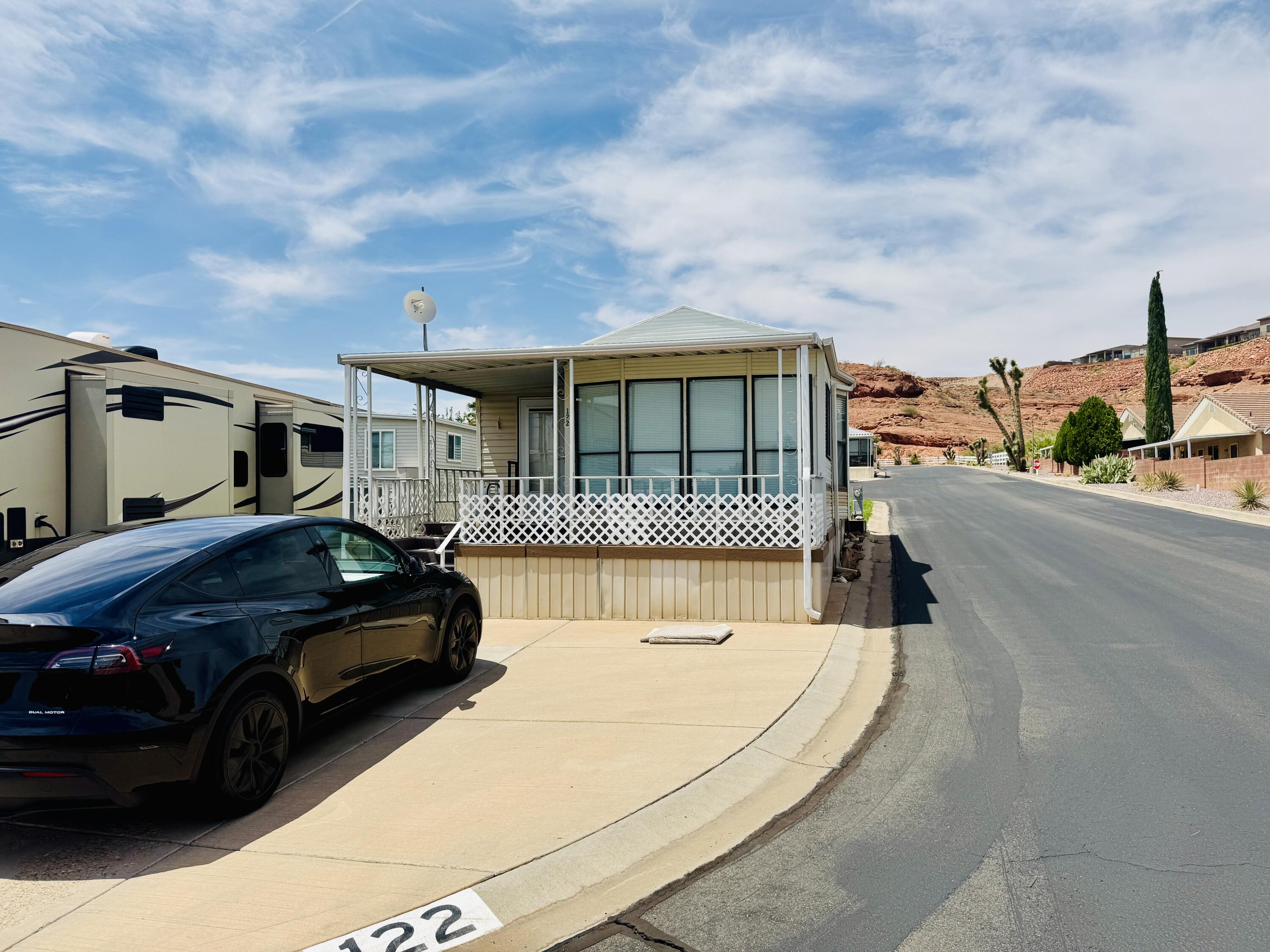 CANYON BREEZE RV RESORT - Residential