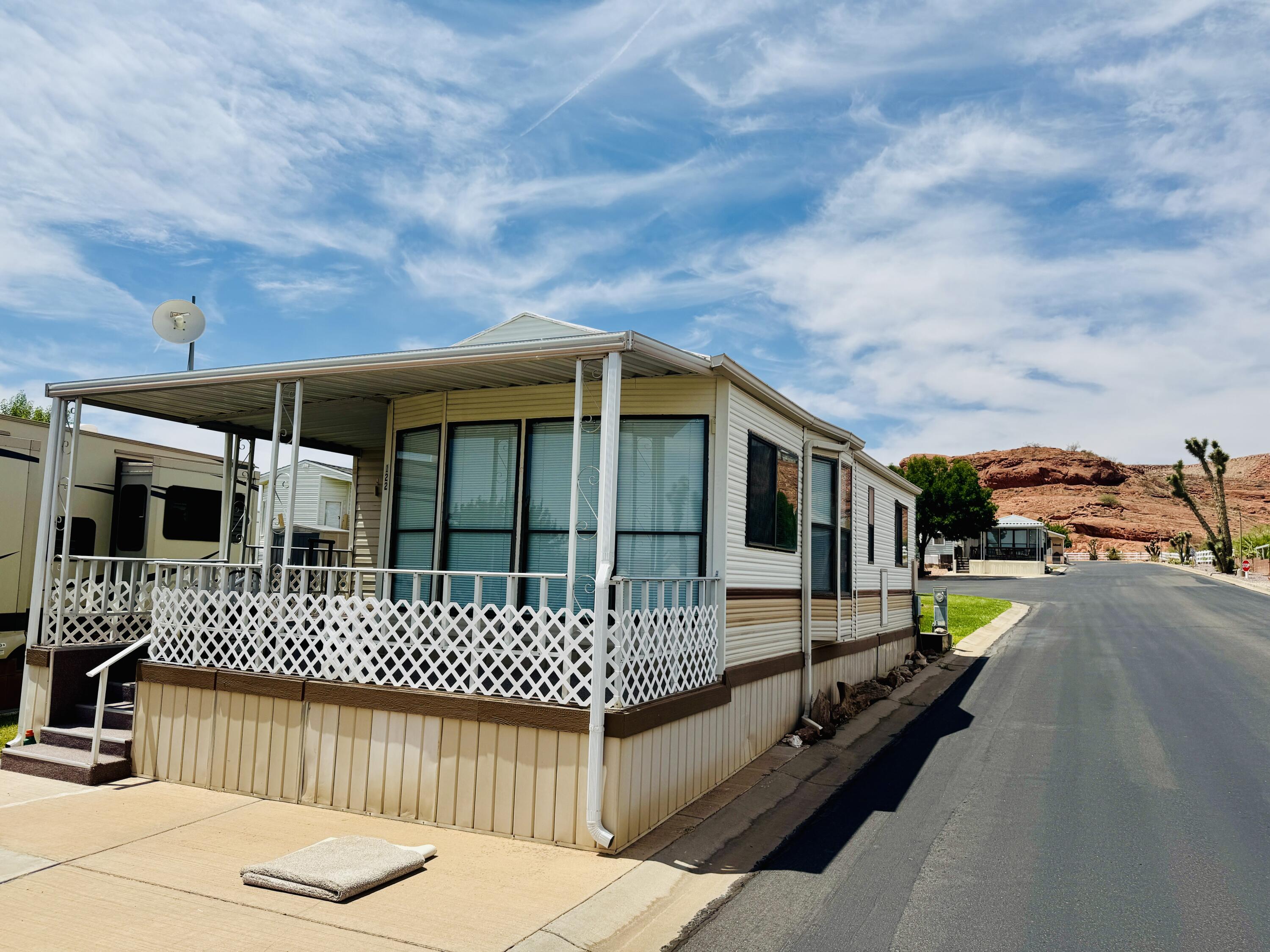 CANYON BREEZE RV RESORT - Residential