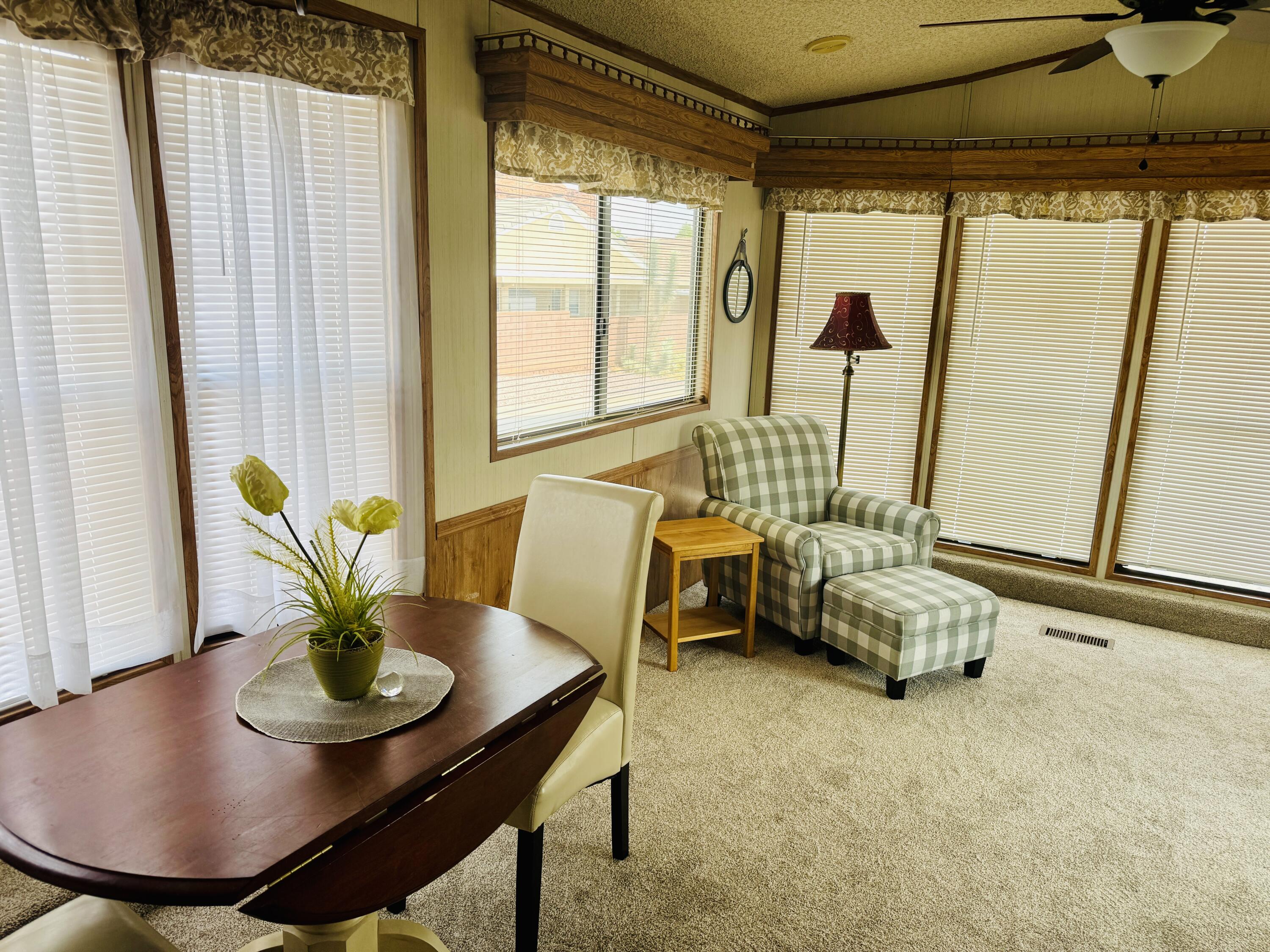 CANYON BREEZE RV RESORT - Residential