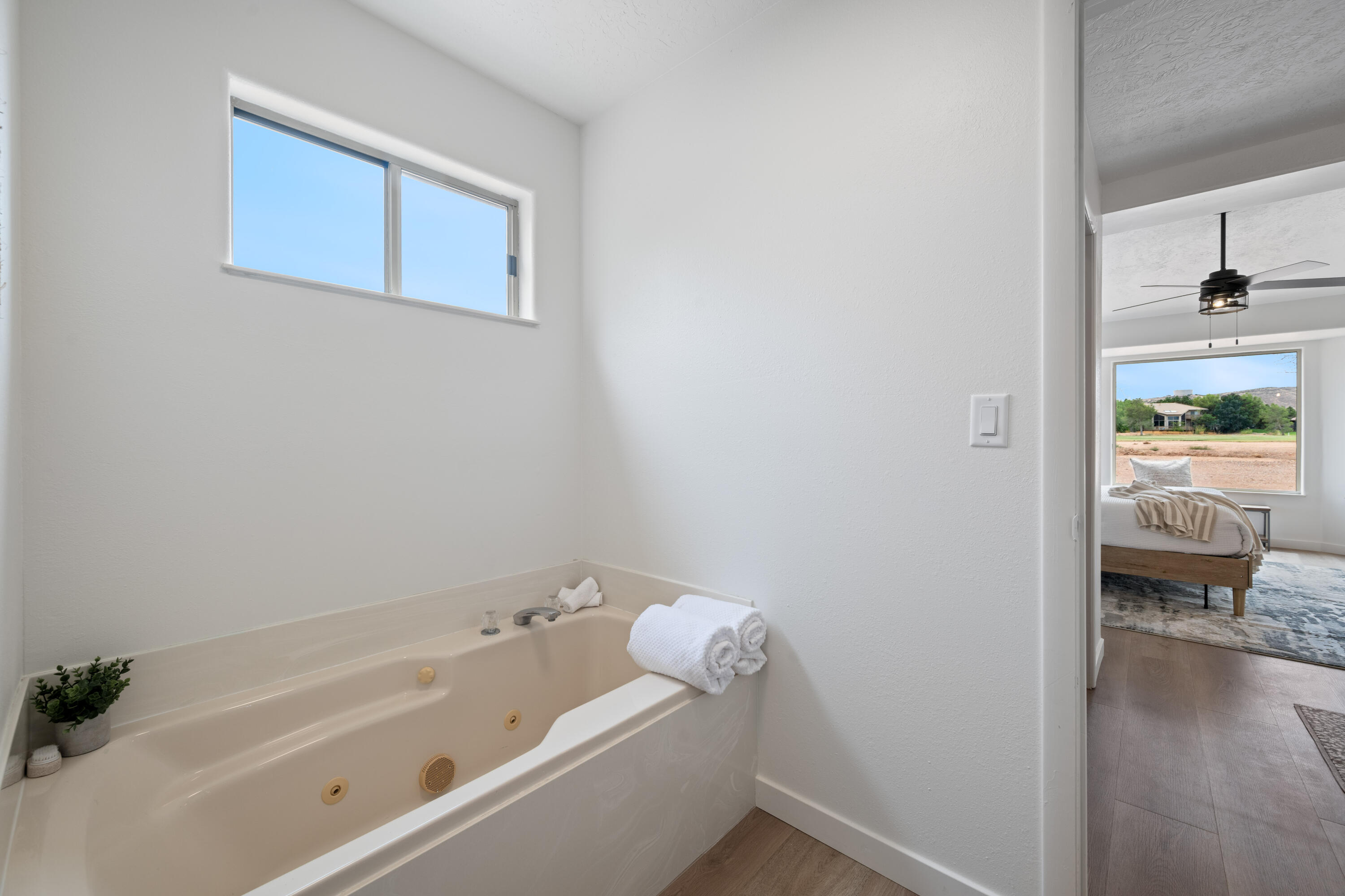 BLOOMINGTON HILLS - Residential