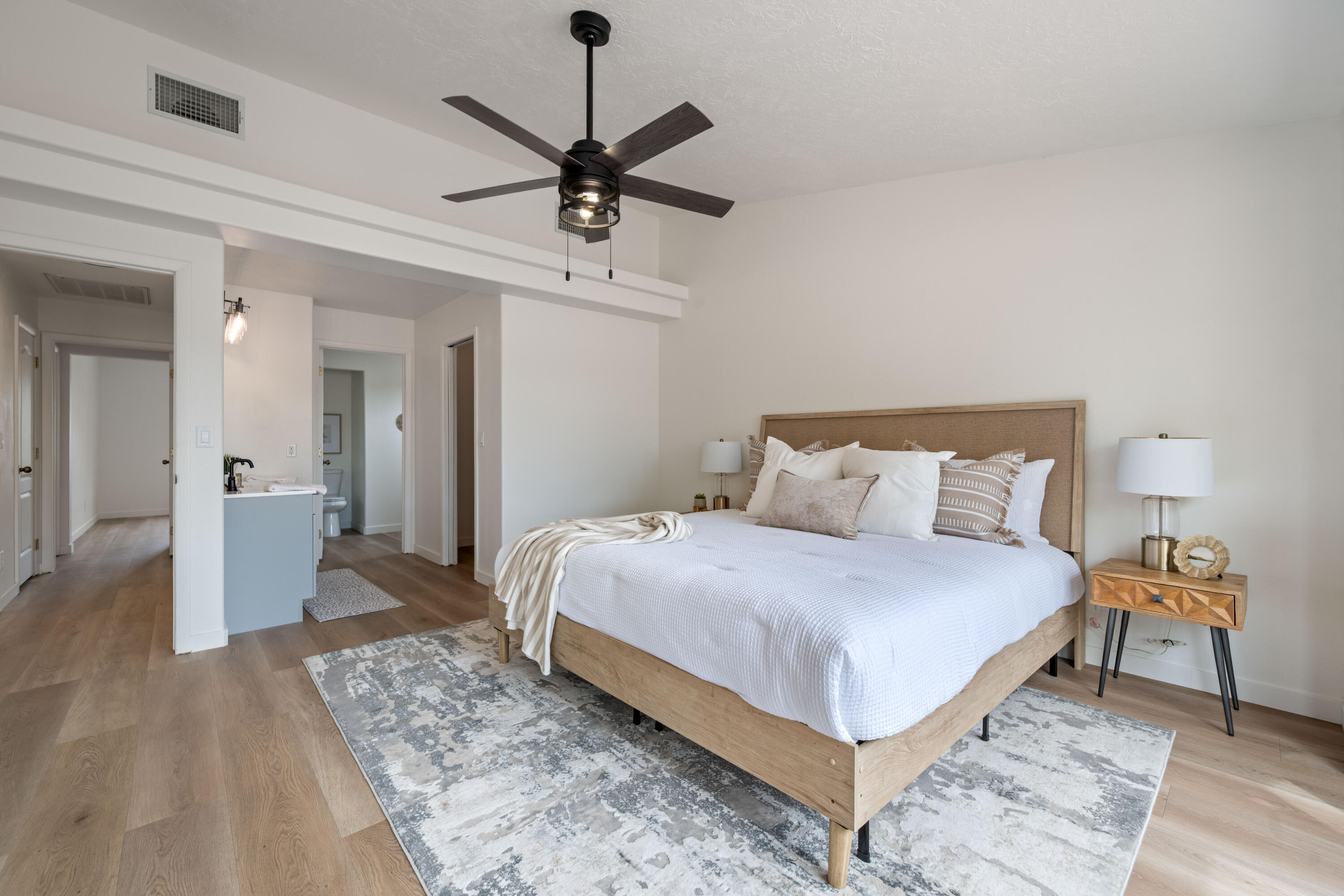 BLOOMINGTON HILLS - Residential