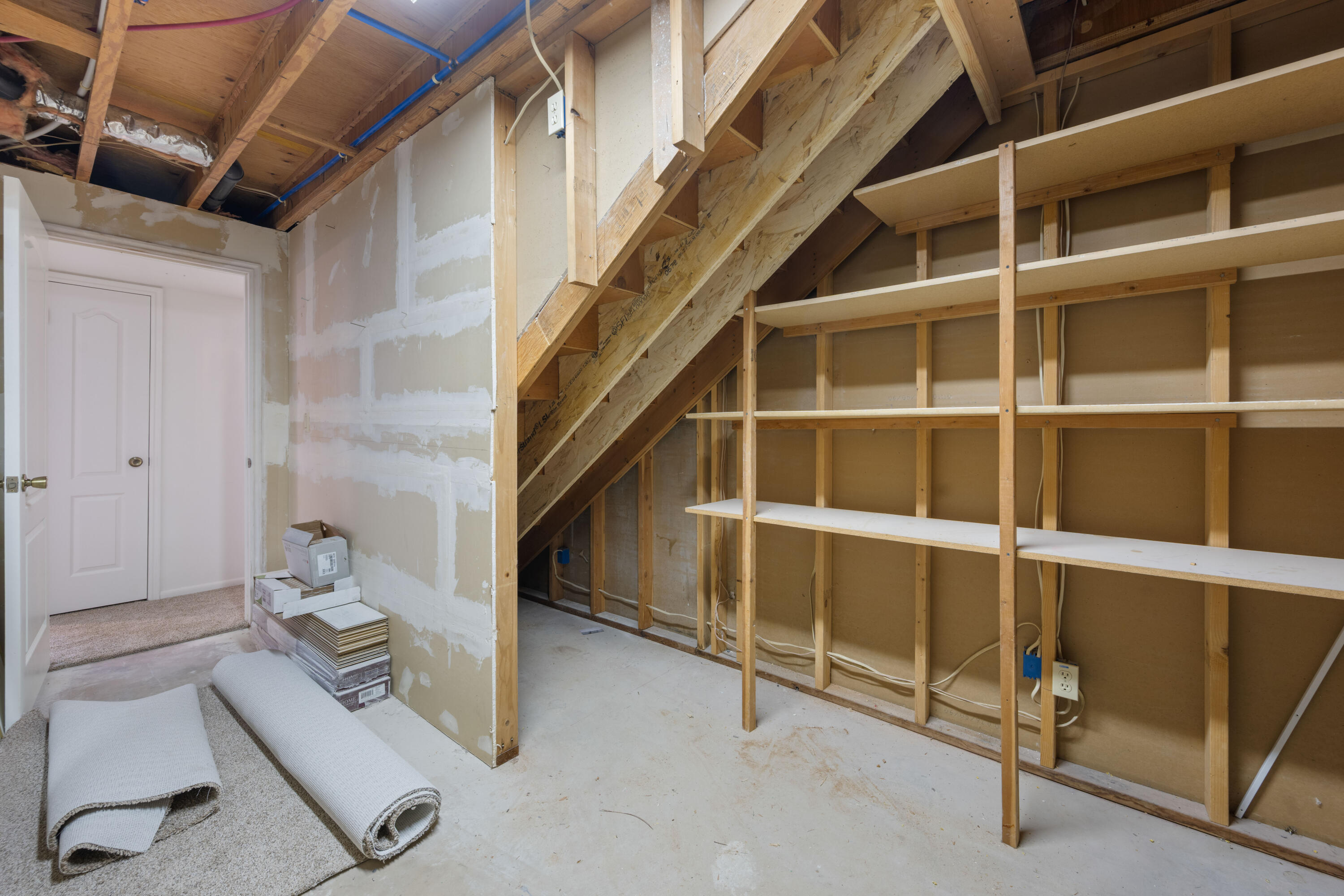 BLOOMINGTON HILLS - Residential