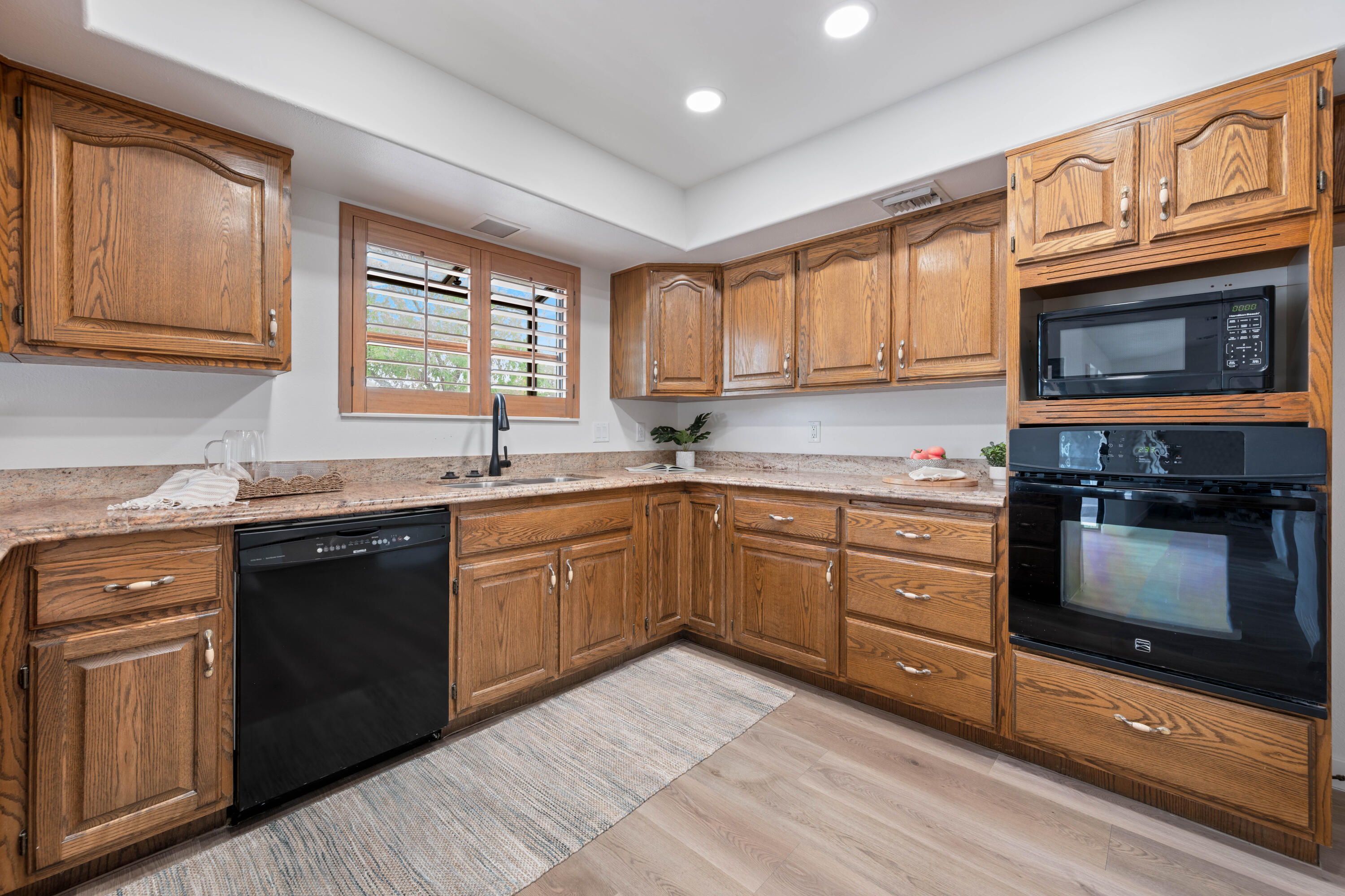 BLOOMINGTON HILLS - Residential