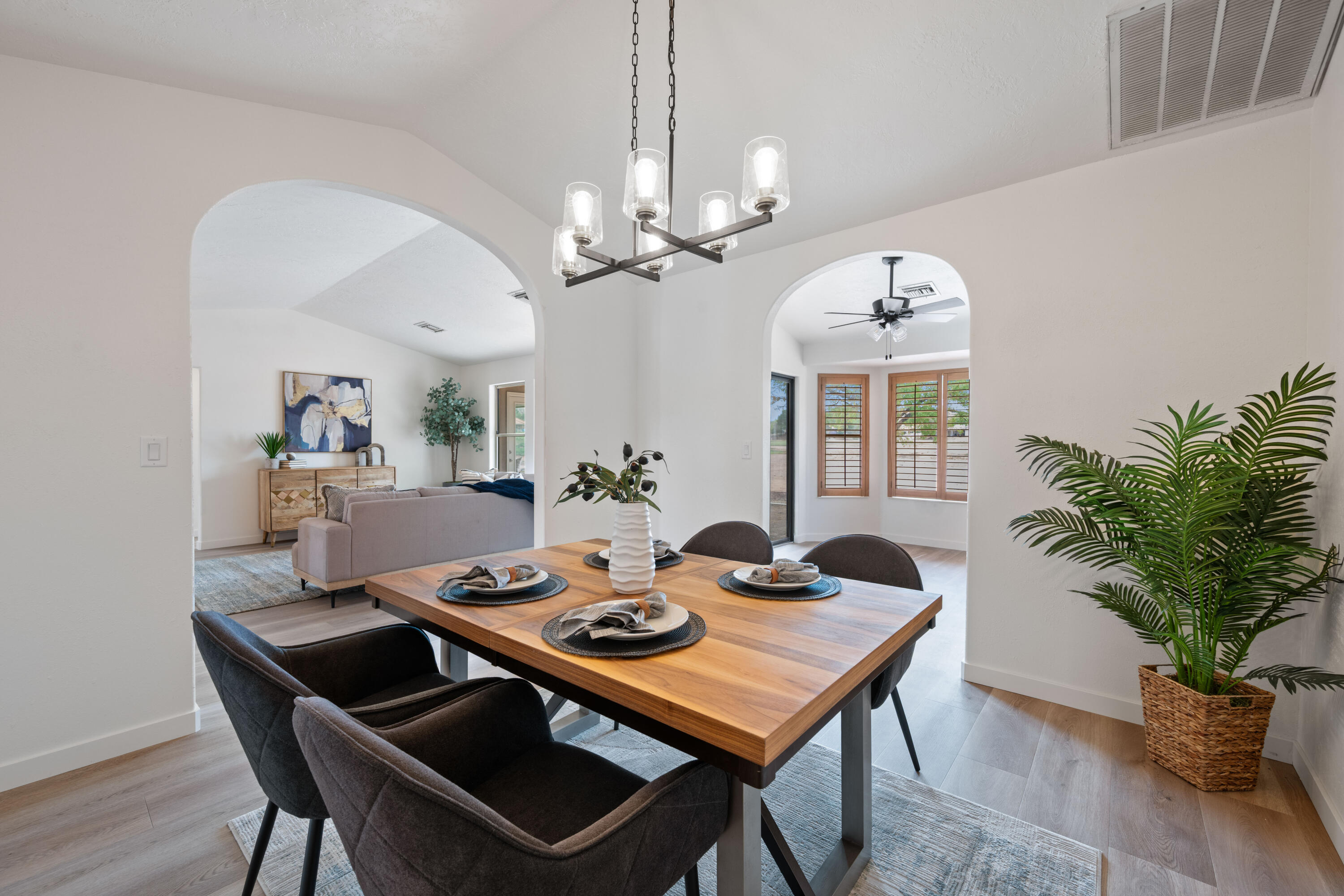 BLOOMINGTON HILLS - Residential