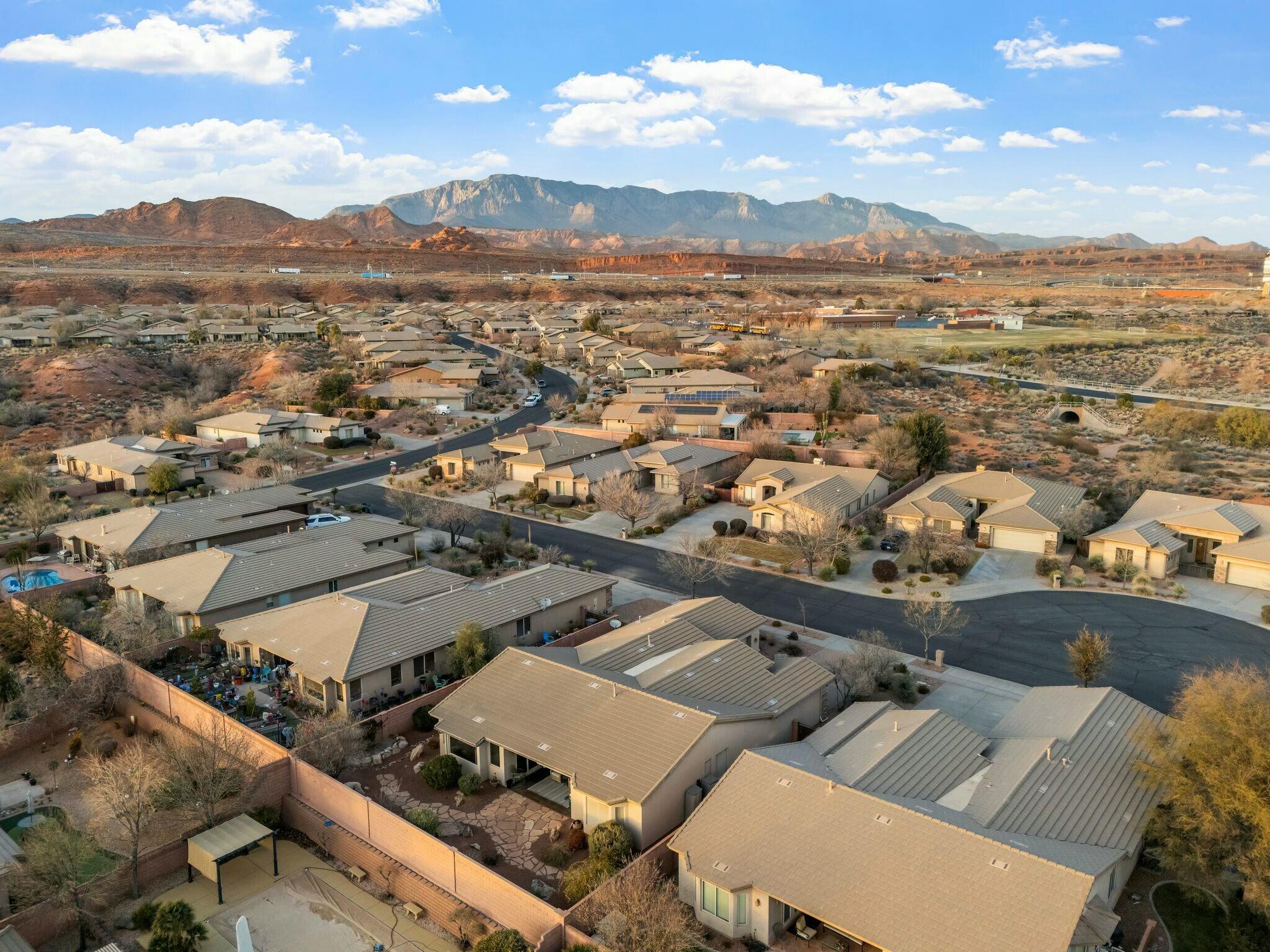 CORAL CANYON - Residential